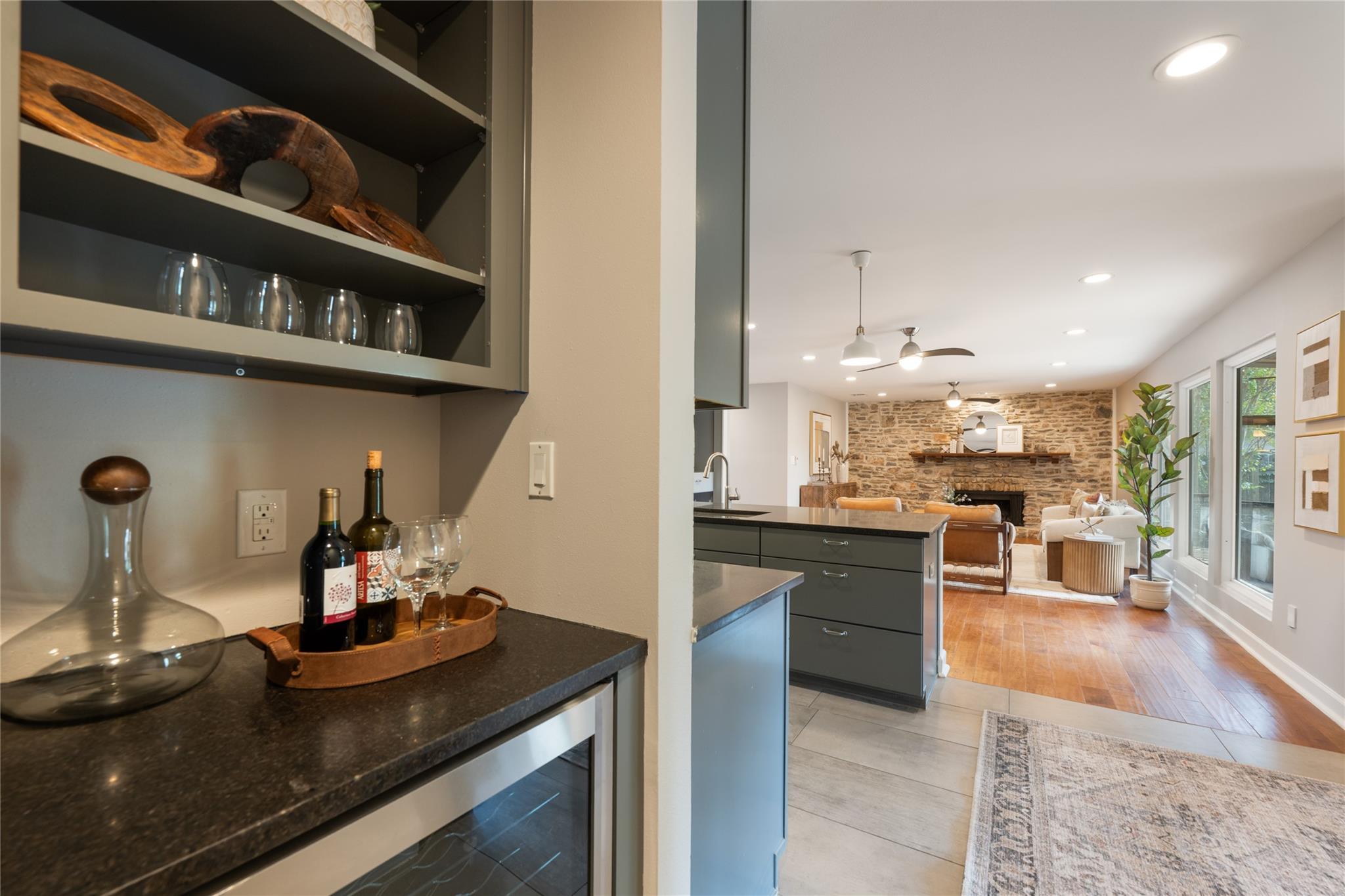 6812 Pioneer PL