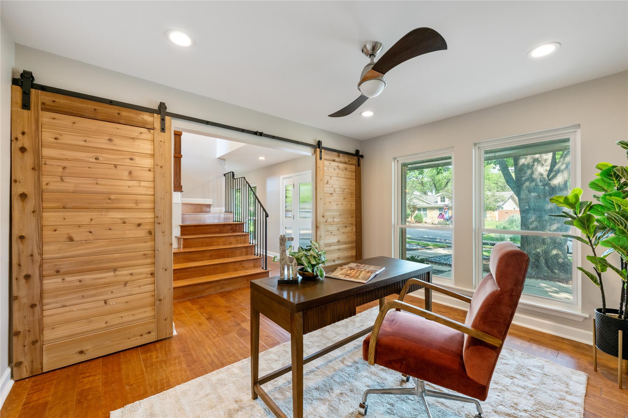 6812 Pioneer PL