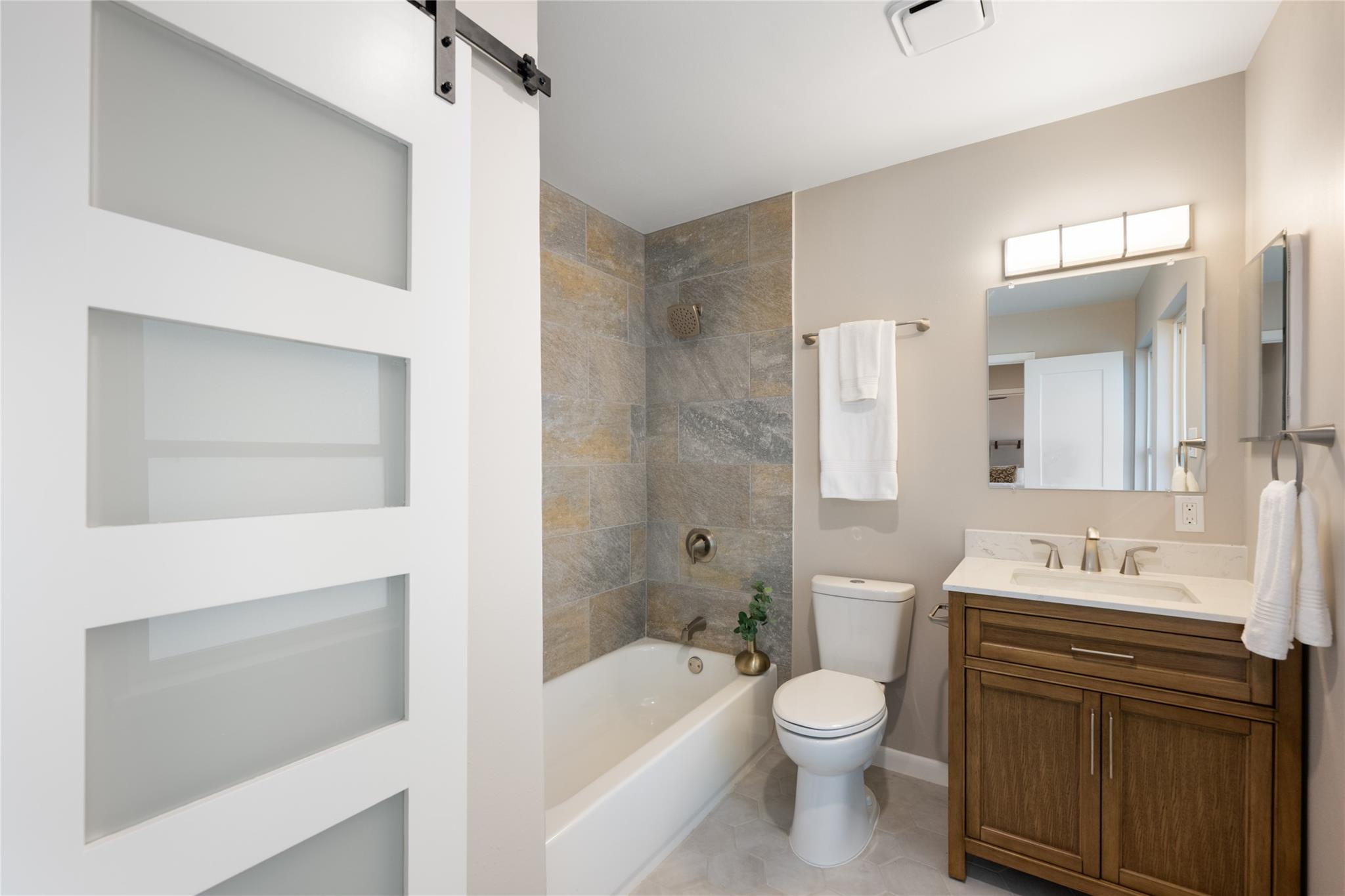 6812 Pioneer PL