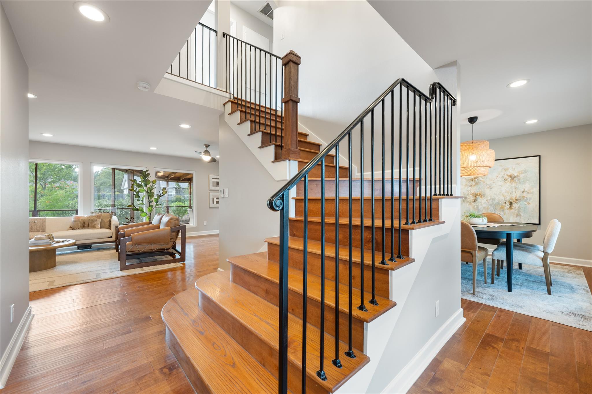 6812 Pioneer PL