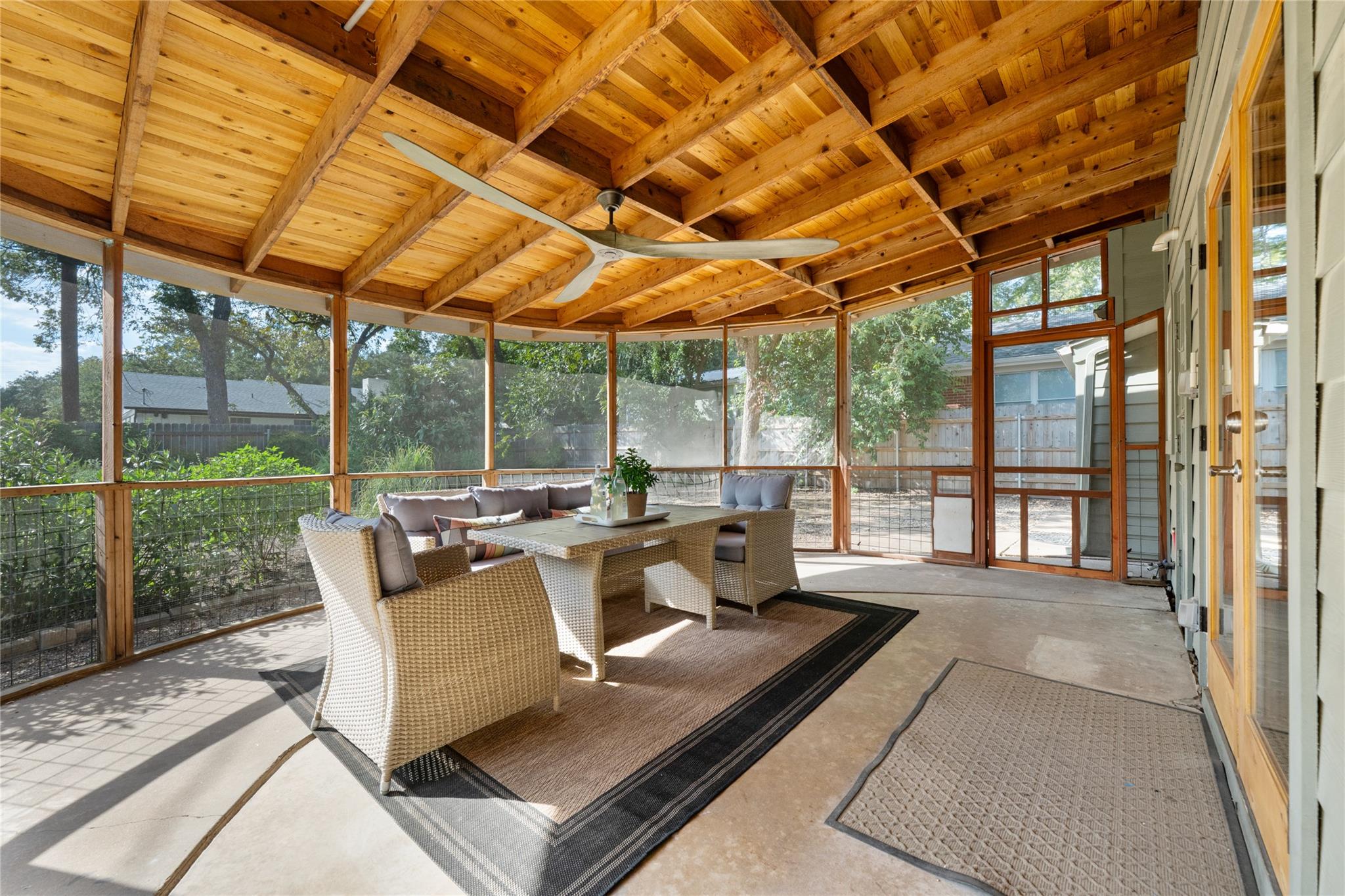 6812 Pioneer PL