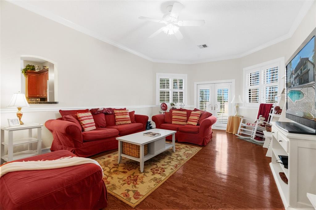 10257 WATERS EDGE CT