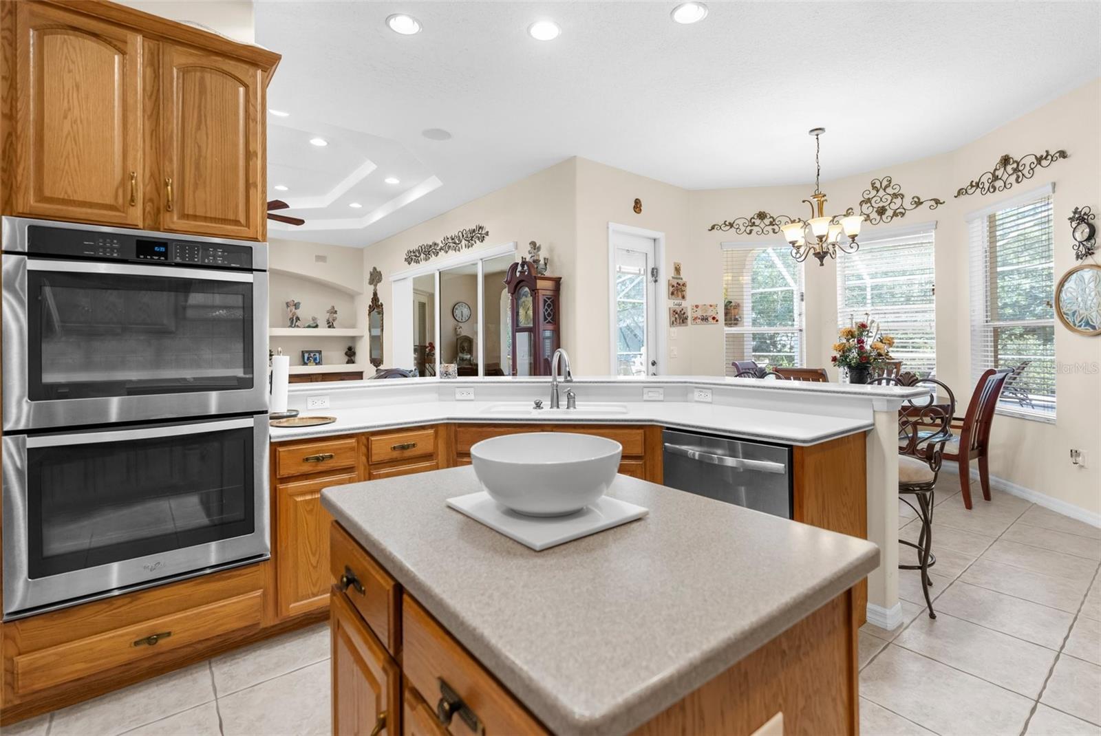 10124 SOUTHERN BREEZE CT