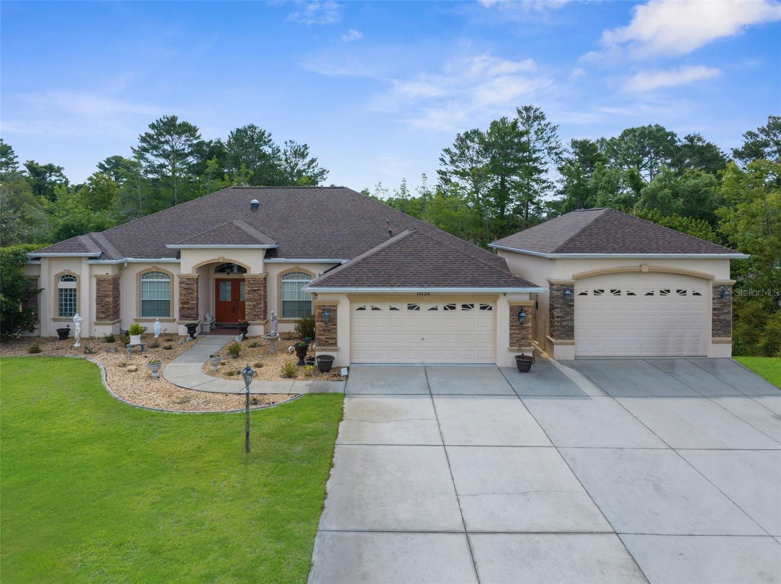 10124 SOUTHERN BREEZE CT