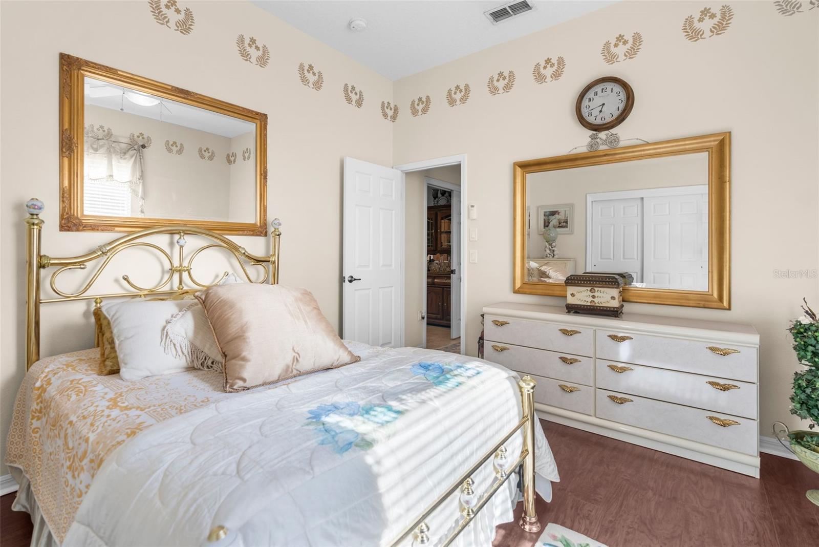 10124 SOUTHERN BREEZE CT