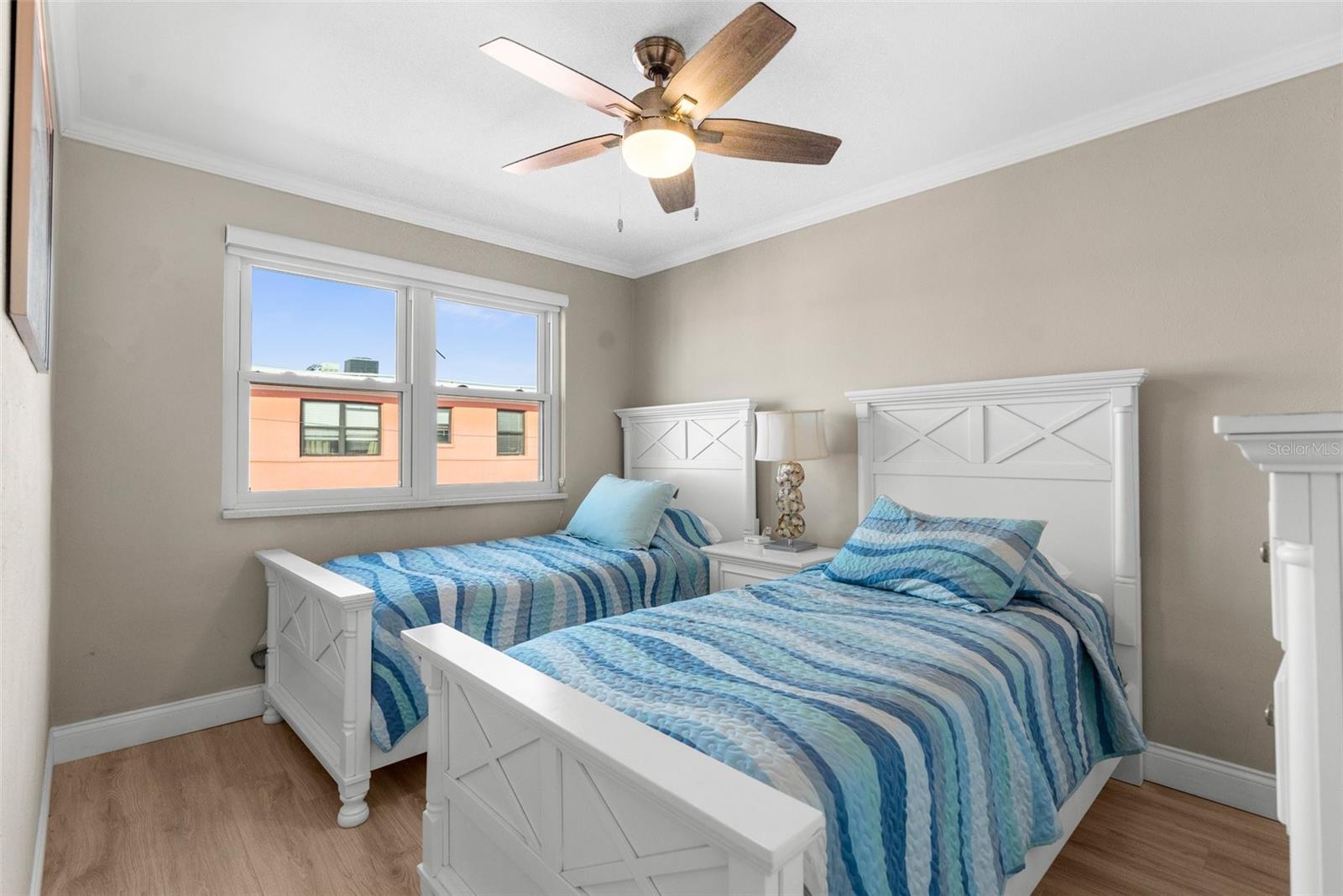 6800 SUNSET WAY #1006