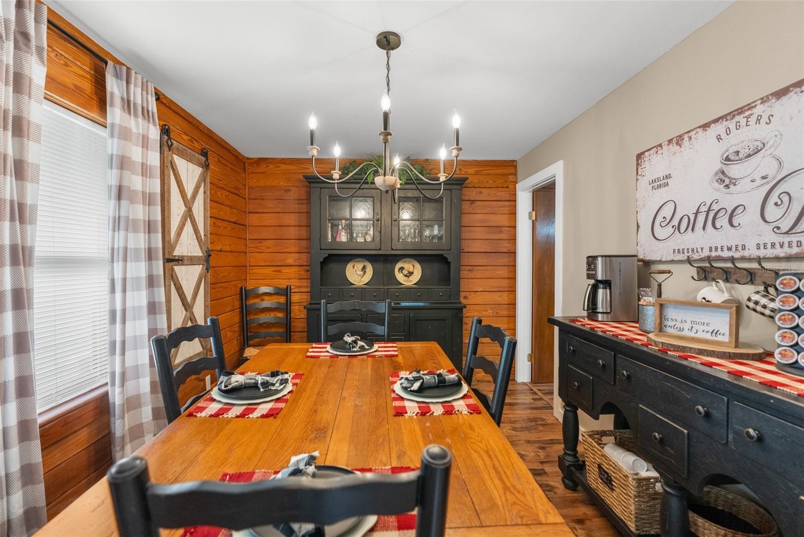 10718 W DUNNELLON RD