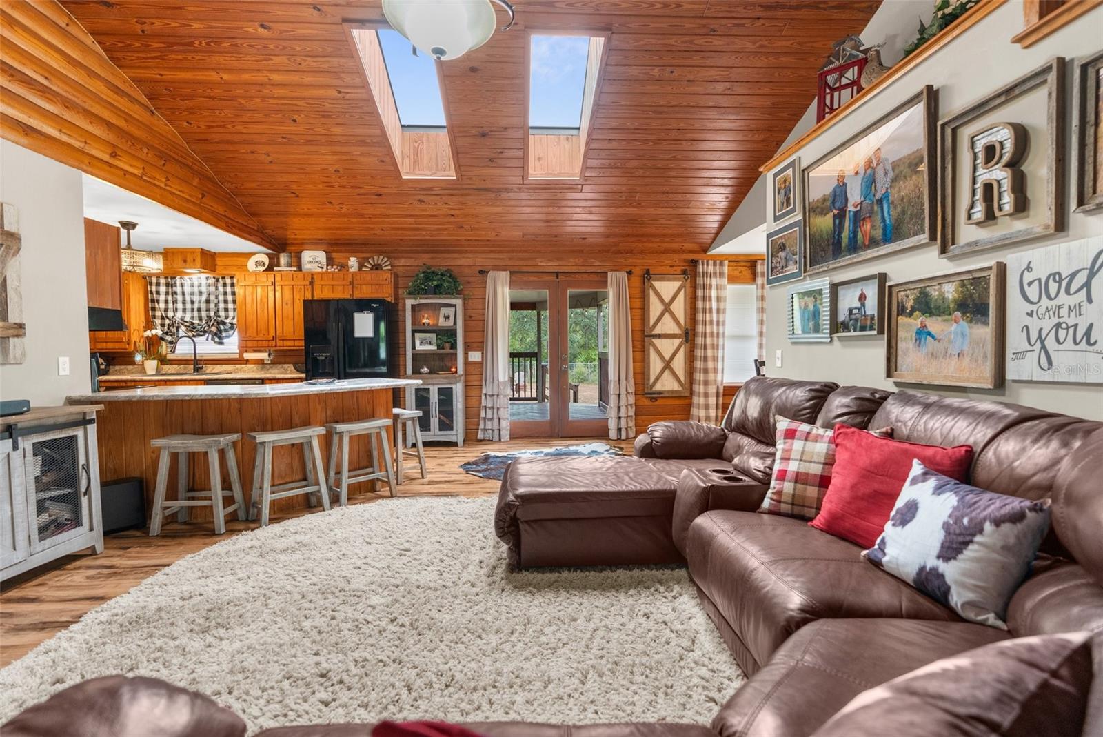 10718 W DUNNELLON RD