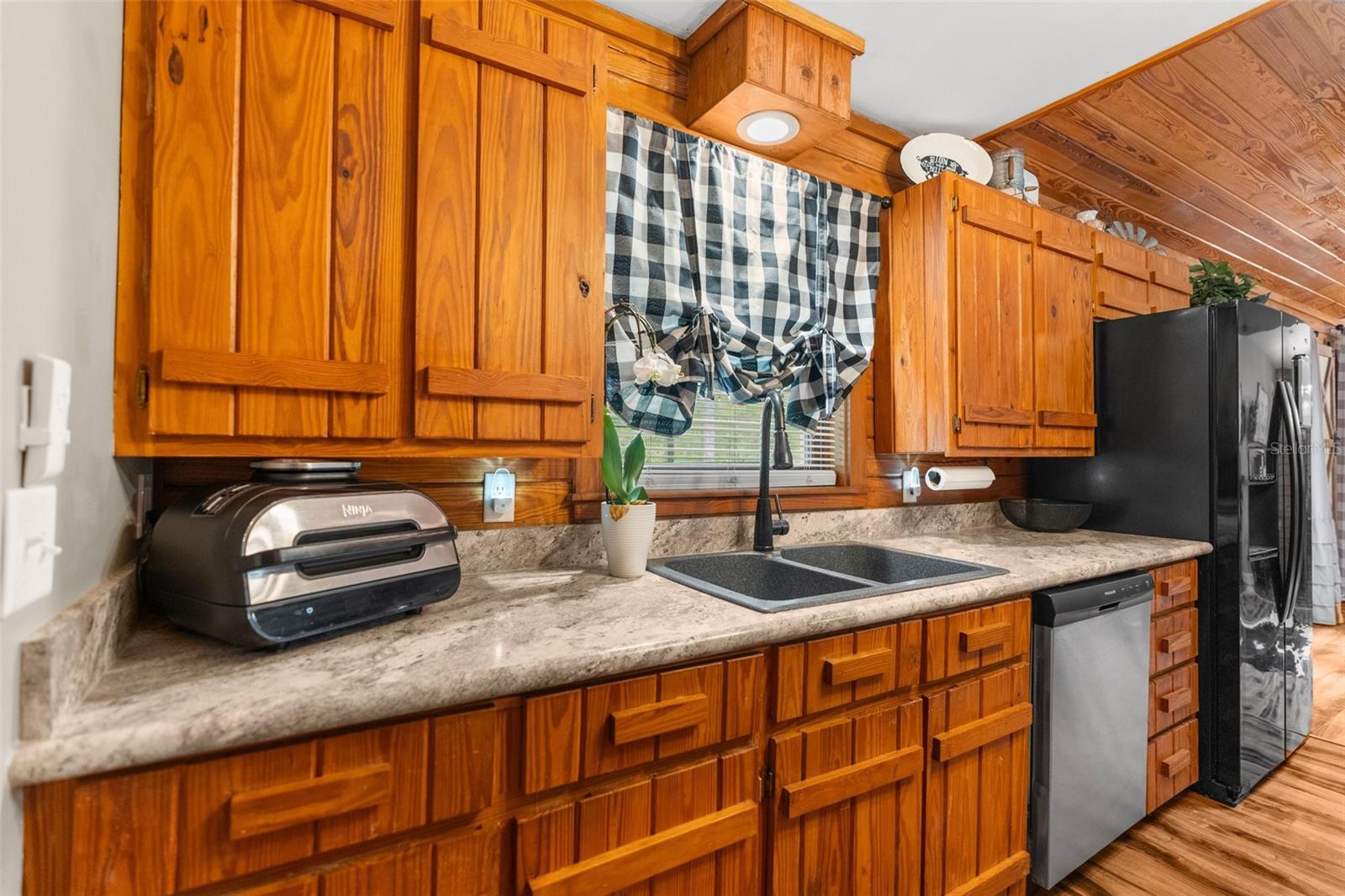 10718 W DUNNELLON RD