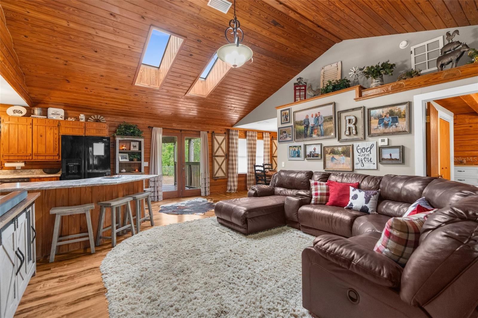 10718 W DUNNELLON RD