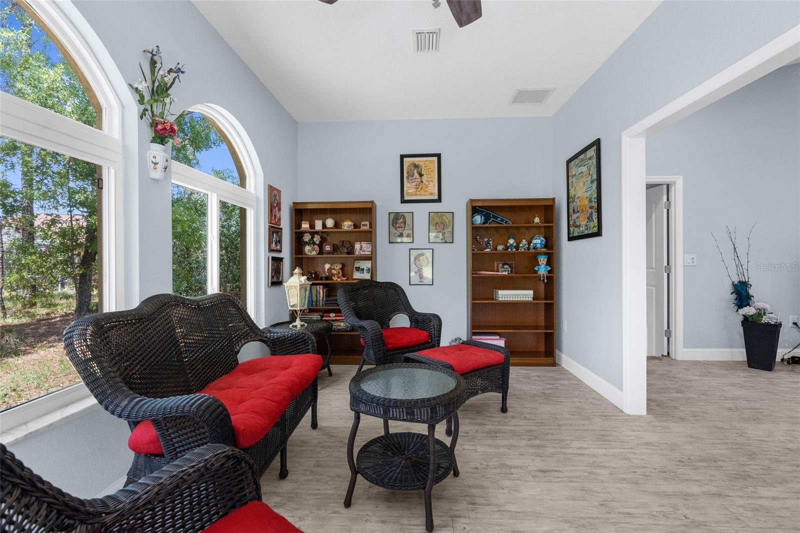 4960 HIDDEN KNOB TRL