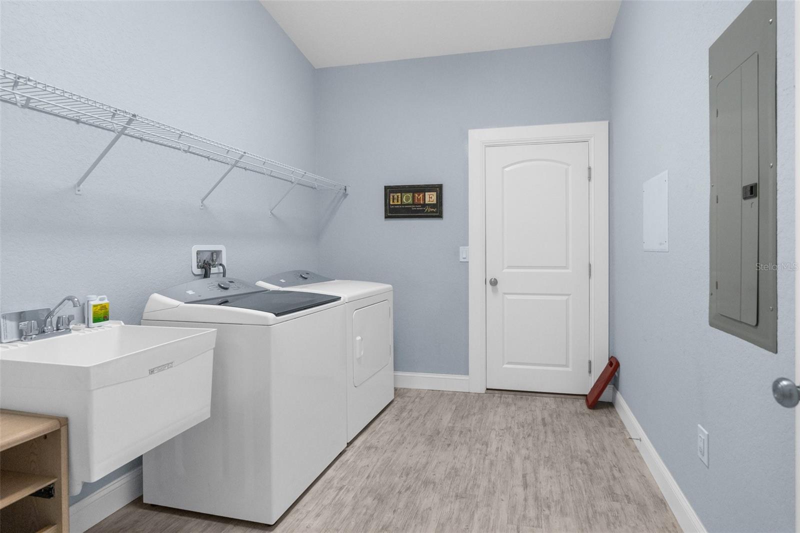 4960 HIDDEN KNOB TRL