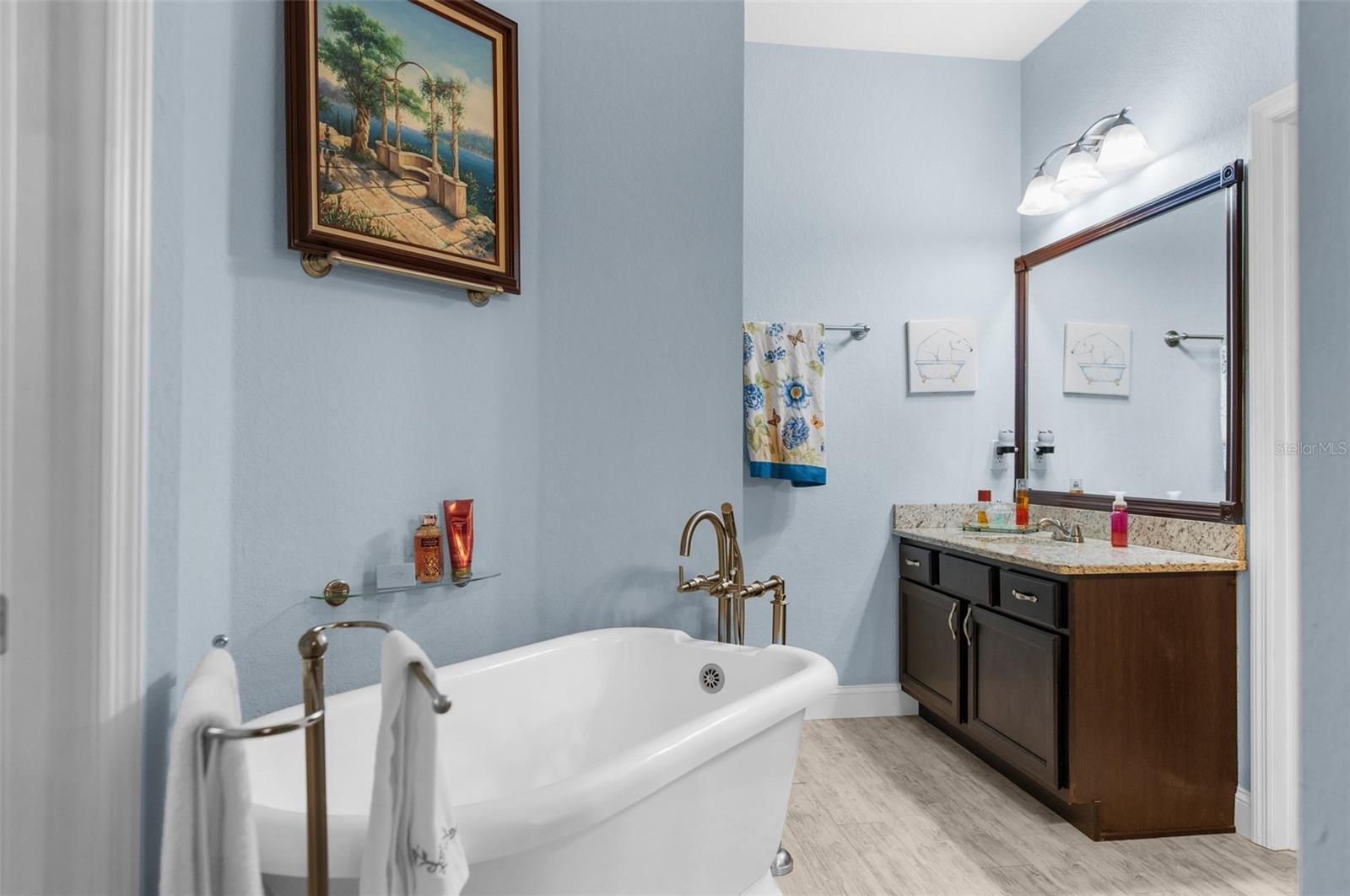 4960 HIDDEN KNOB TRL