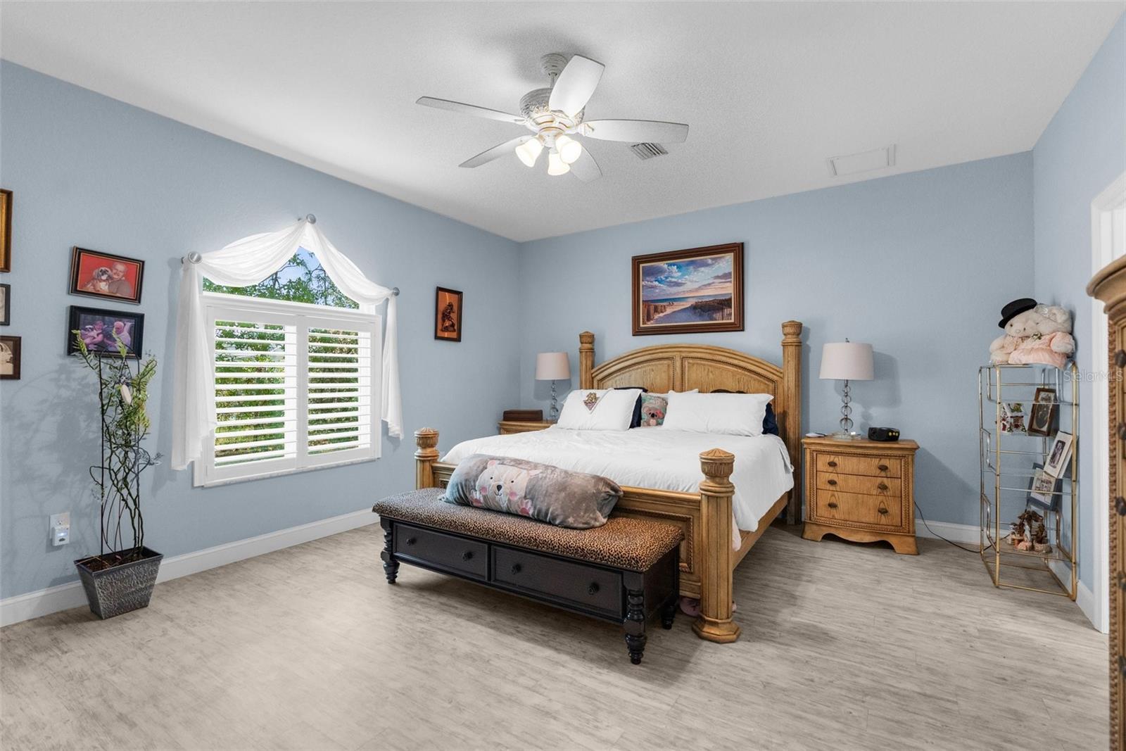 4960 HIDDEN KNOB TRL