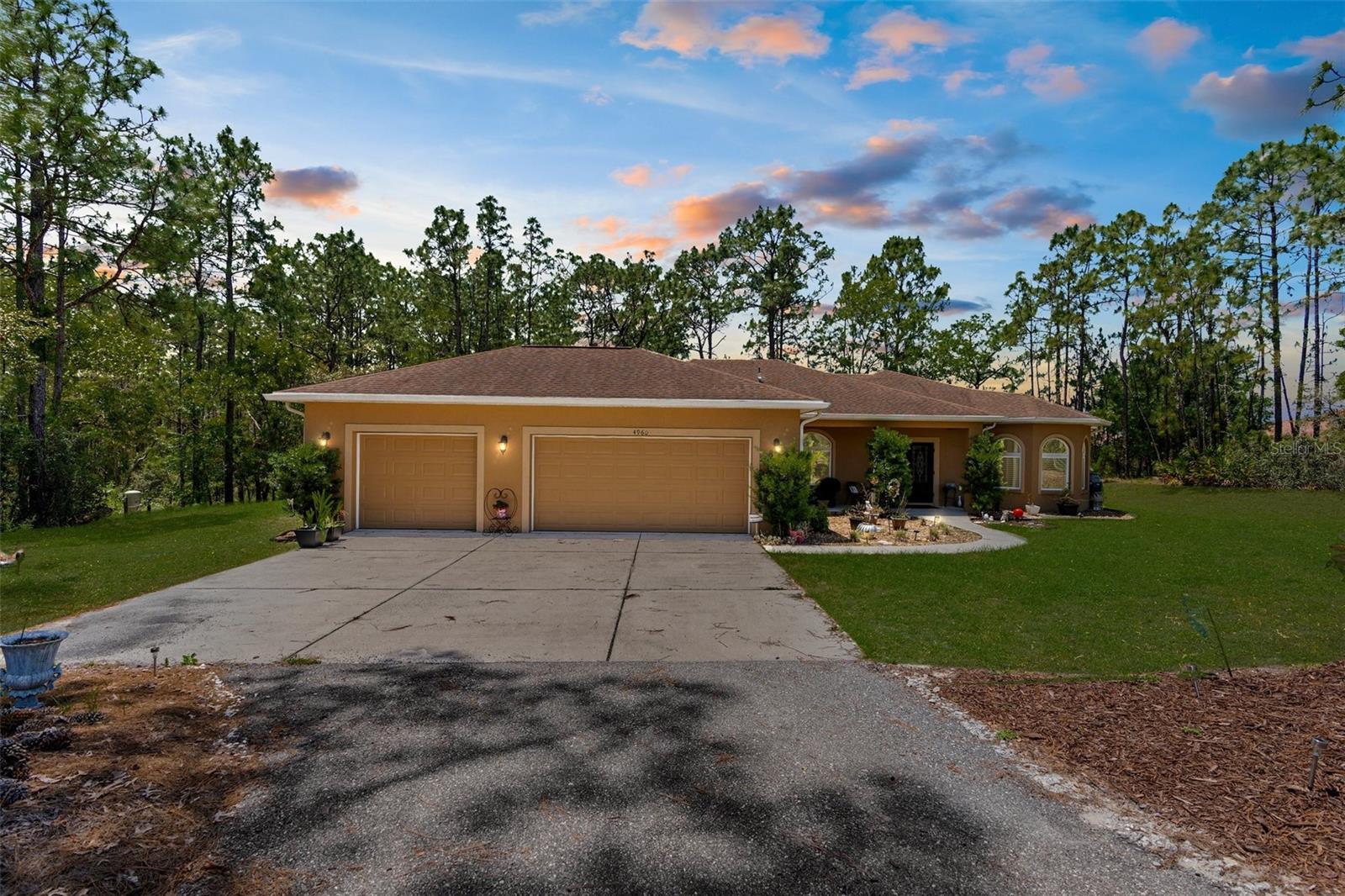 4960 HIDDEN KNOB TRL