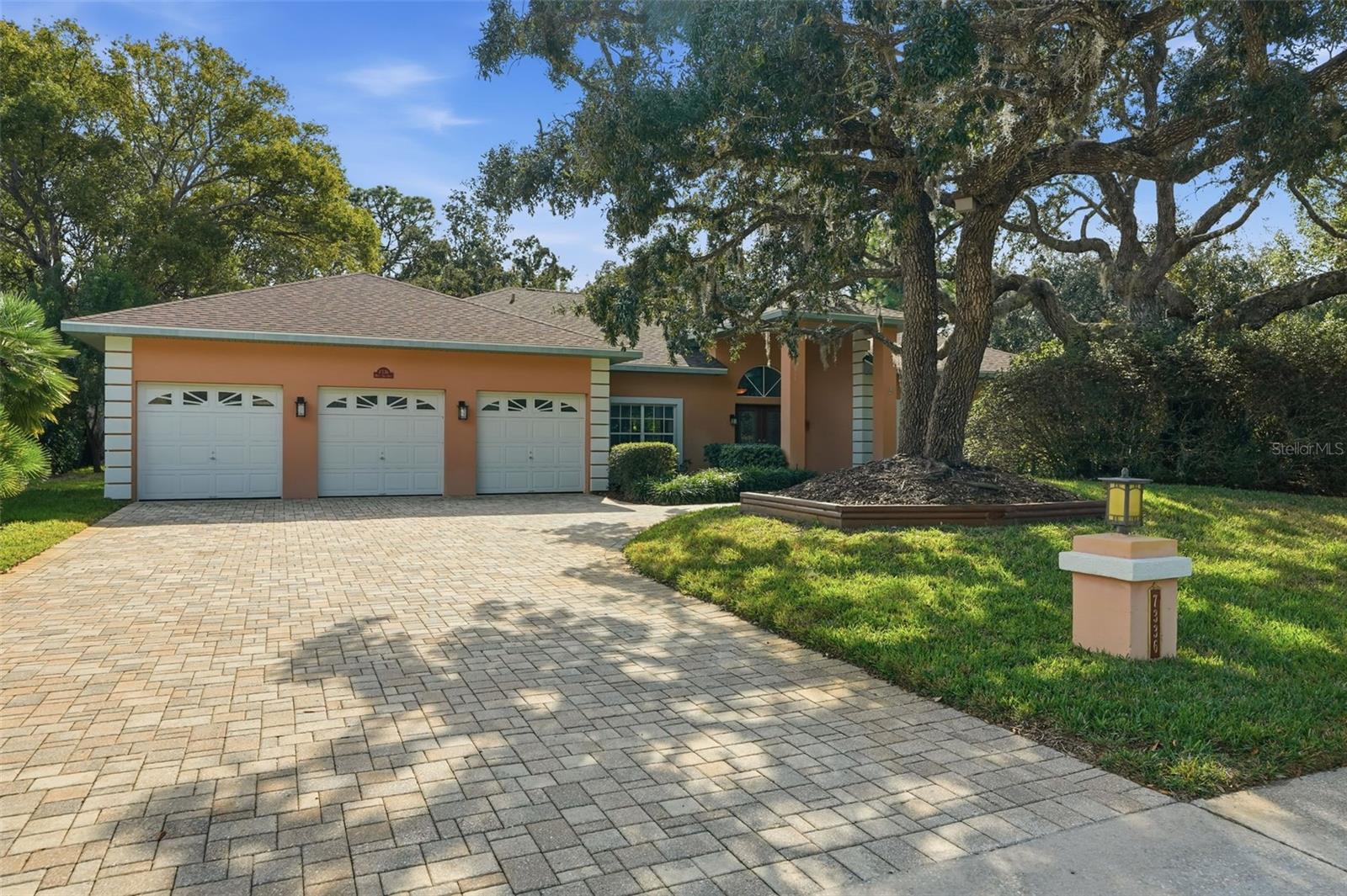 7336 ROYAL OAK DR