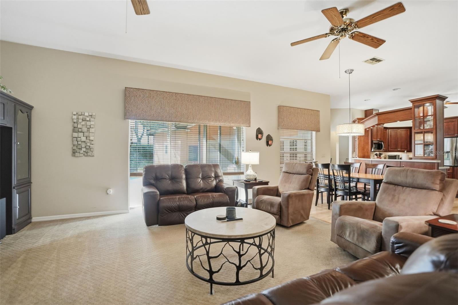 7336 ROYAL OAK DR