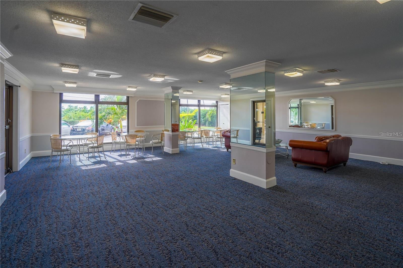 7100 SUNSHINE SKYWAY LN S #201