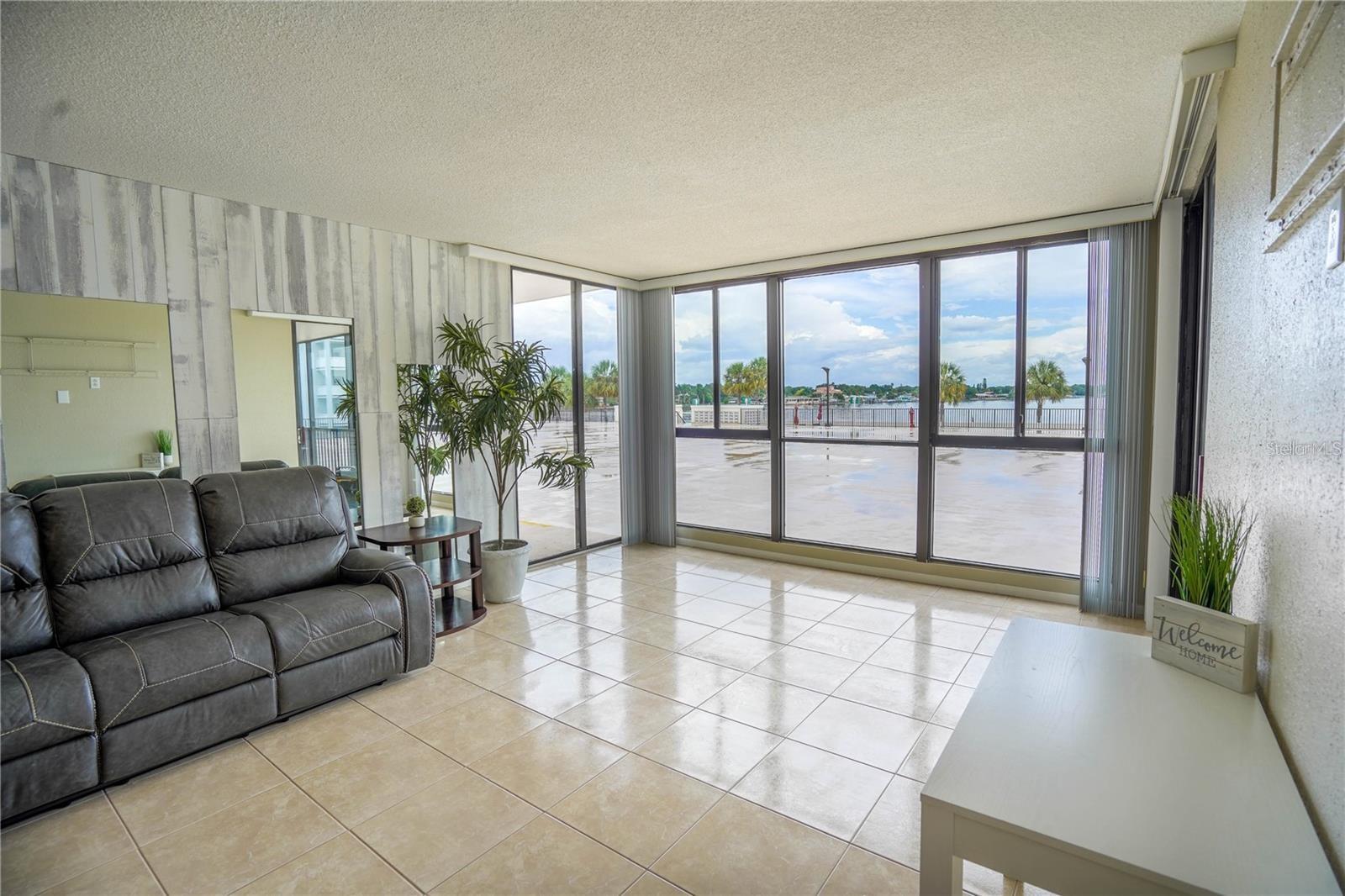 7100 SUNSHINE SKYWAY LN S #201