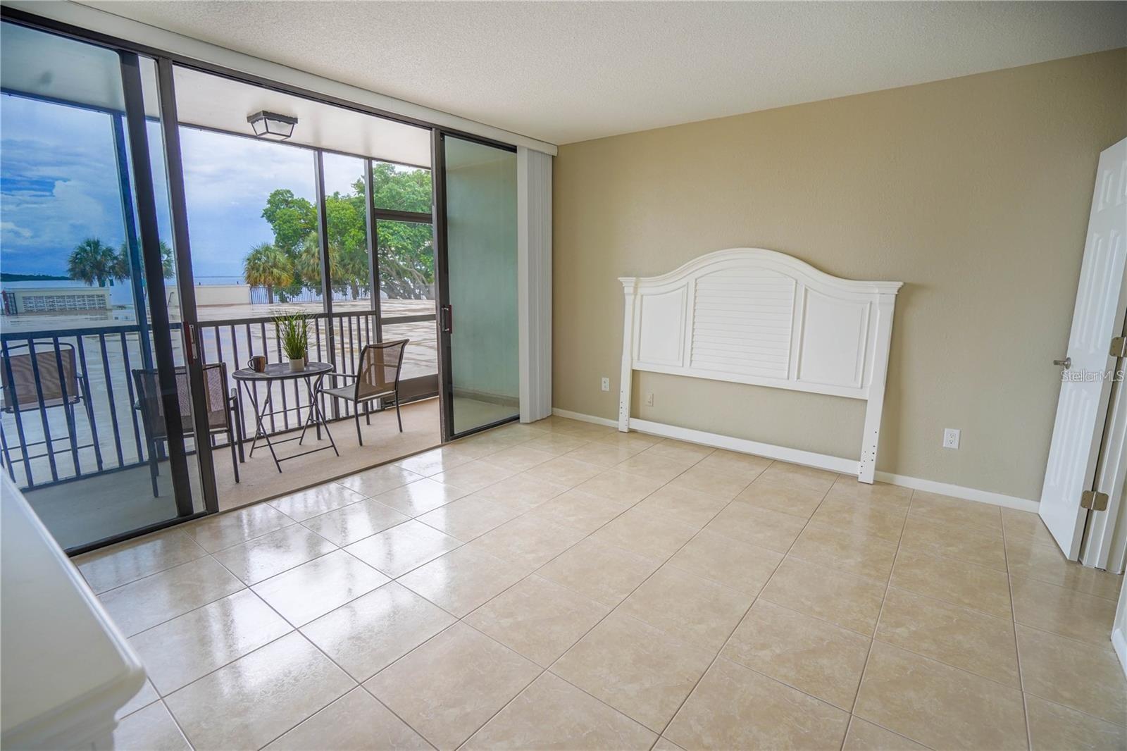 7100 SUNSHINE SKYWAY LN S #201