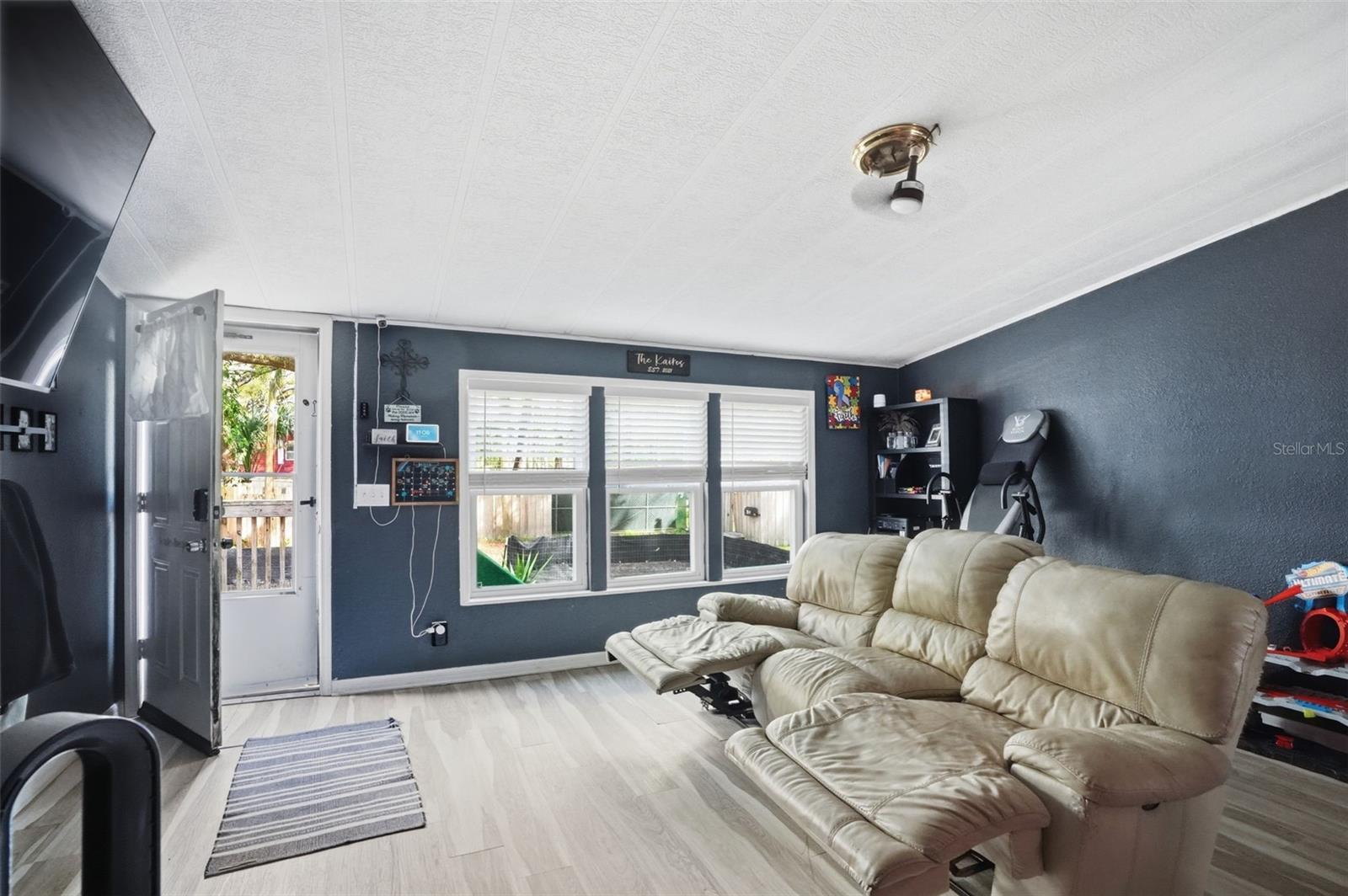 8604 CAMEO DR