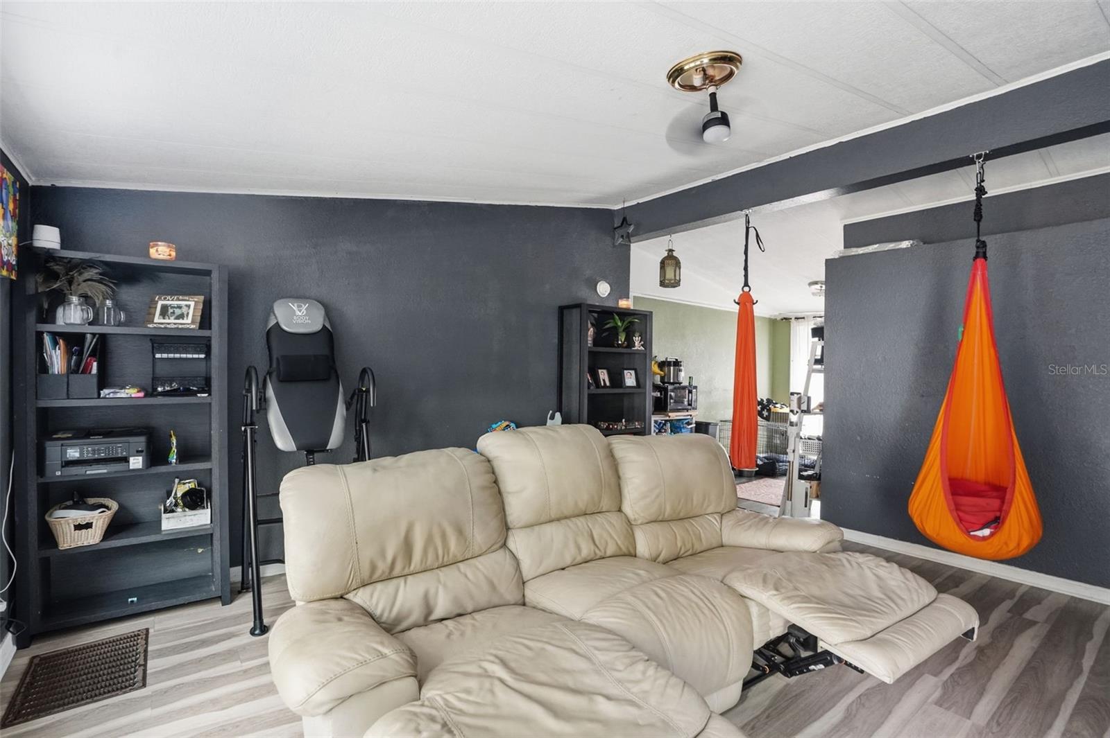 8604 CAMEO DR