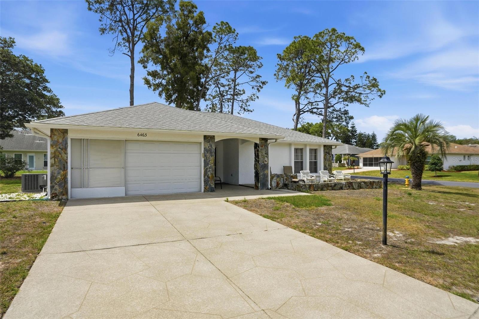 6463 PUTTERS CIR