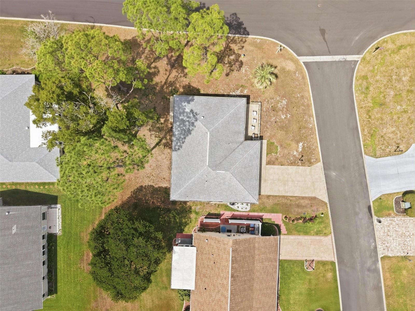 6463 PUTTERS CIR