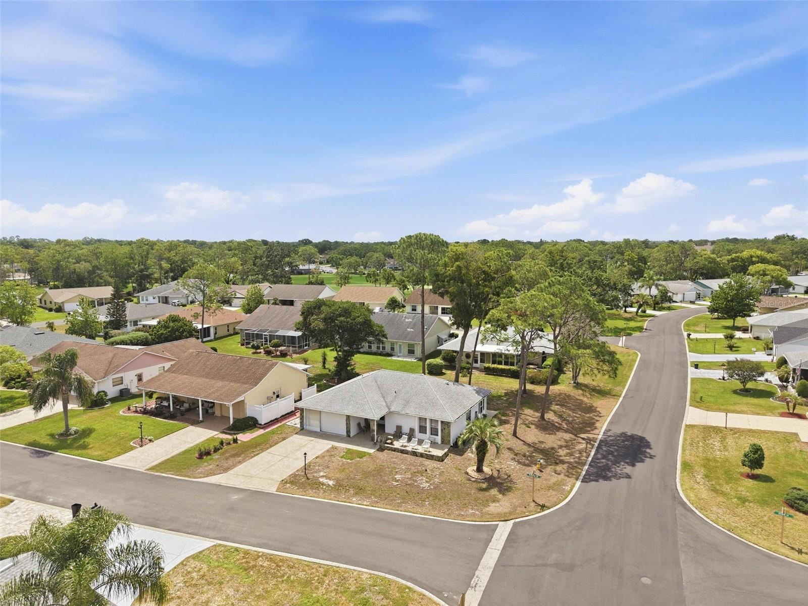 6463 PUTTERS CIR