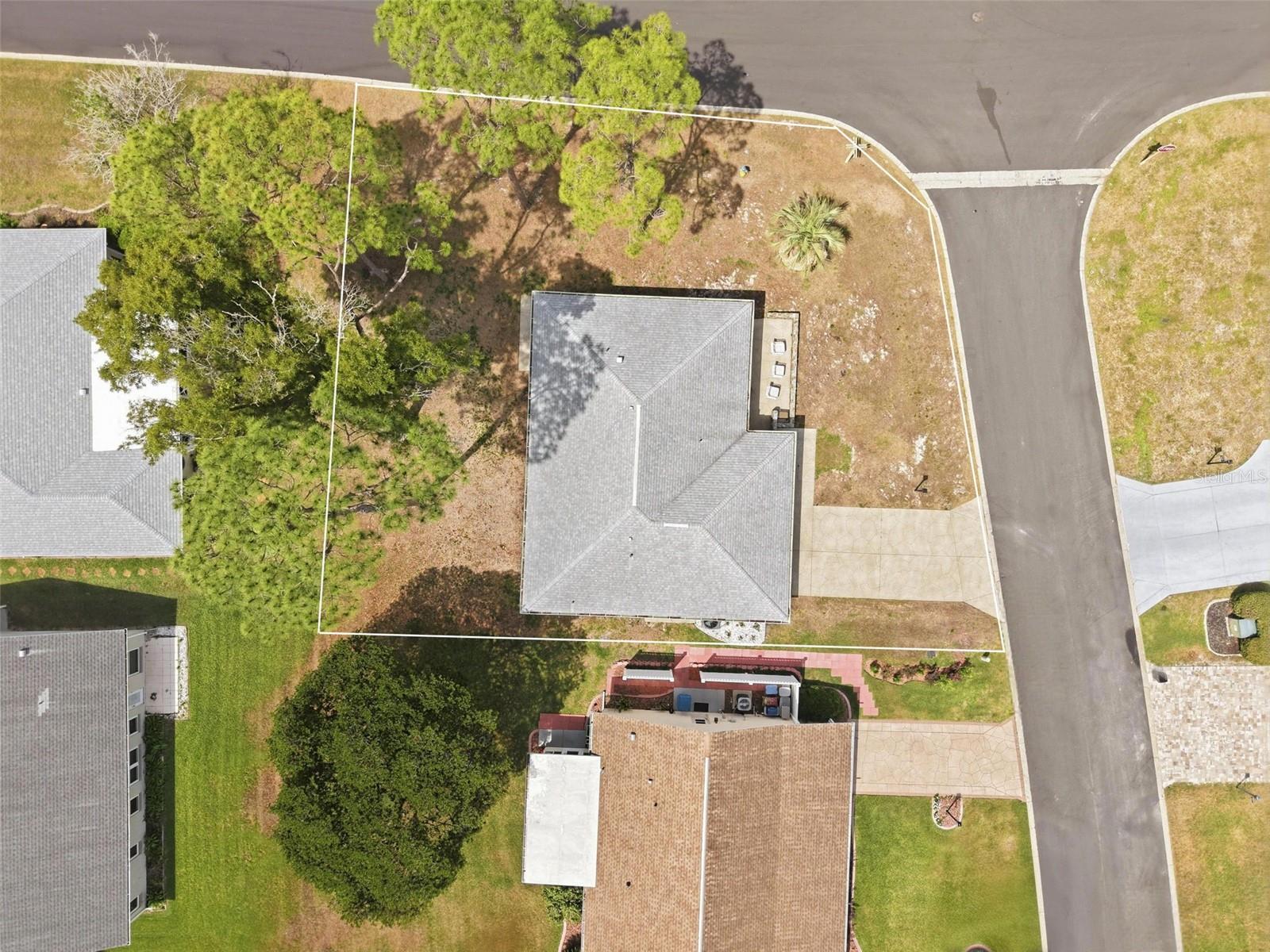 6463 PUTTERS CIR
