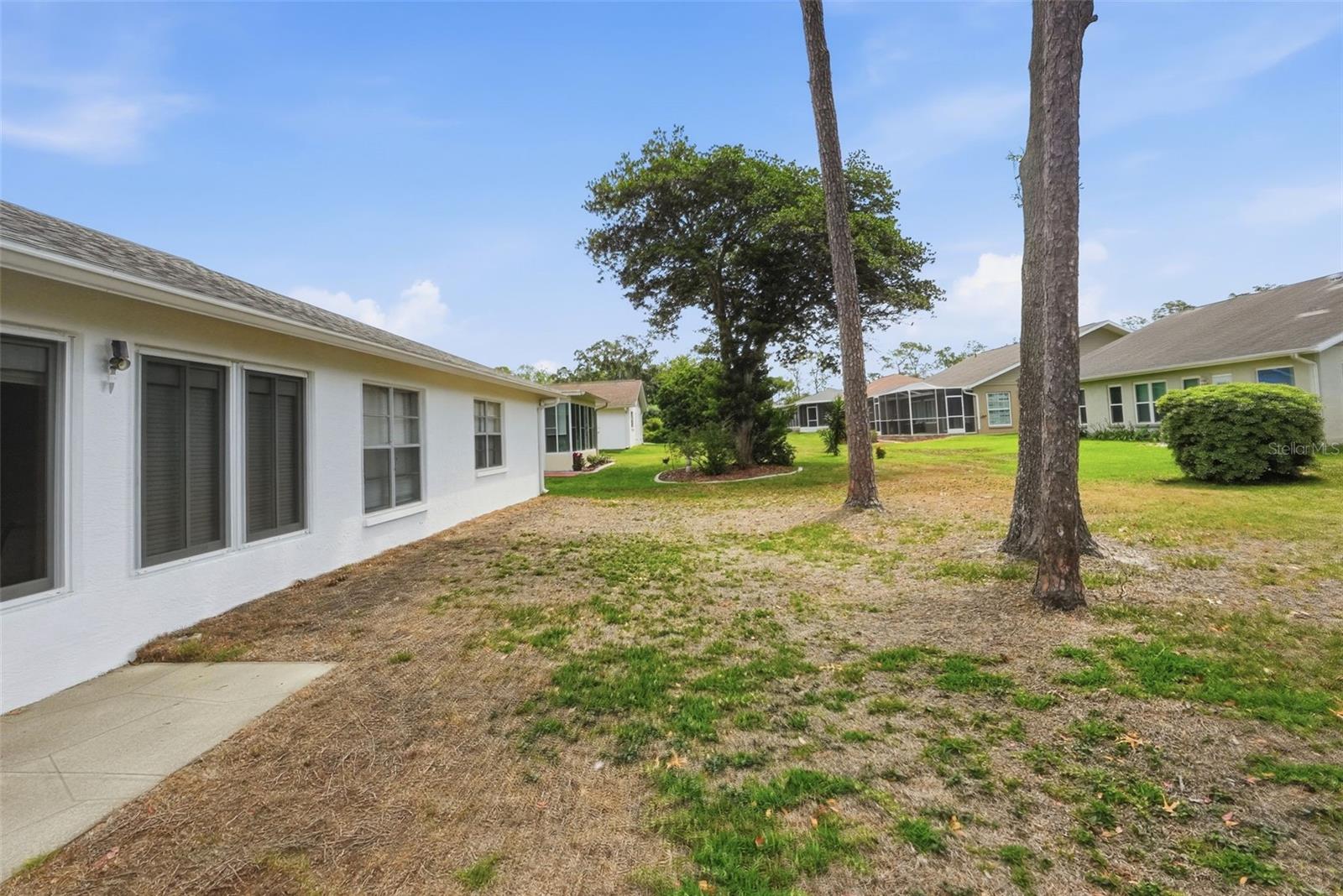6463 PUTTERS CIR