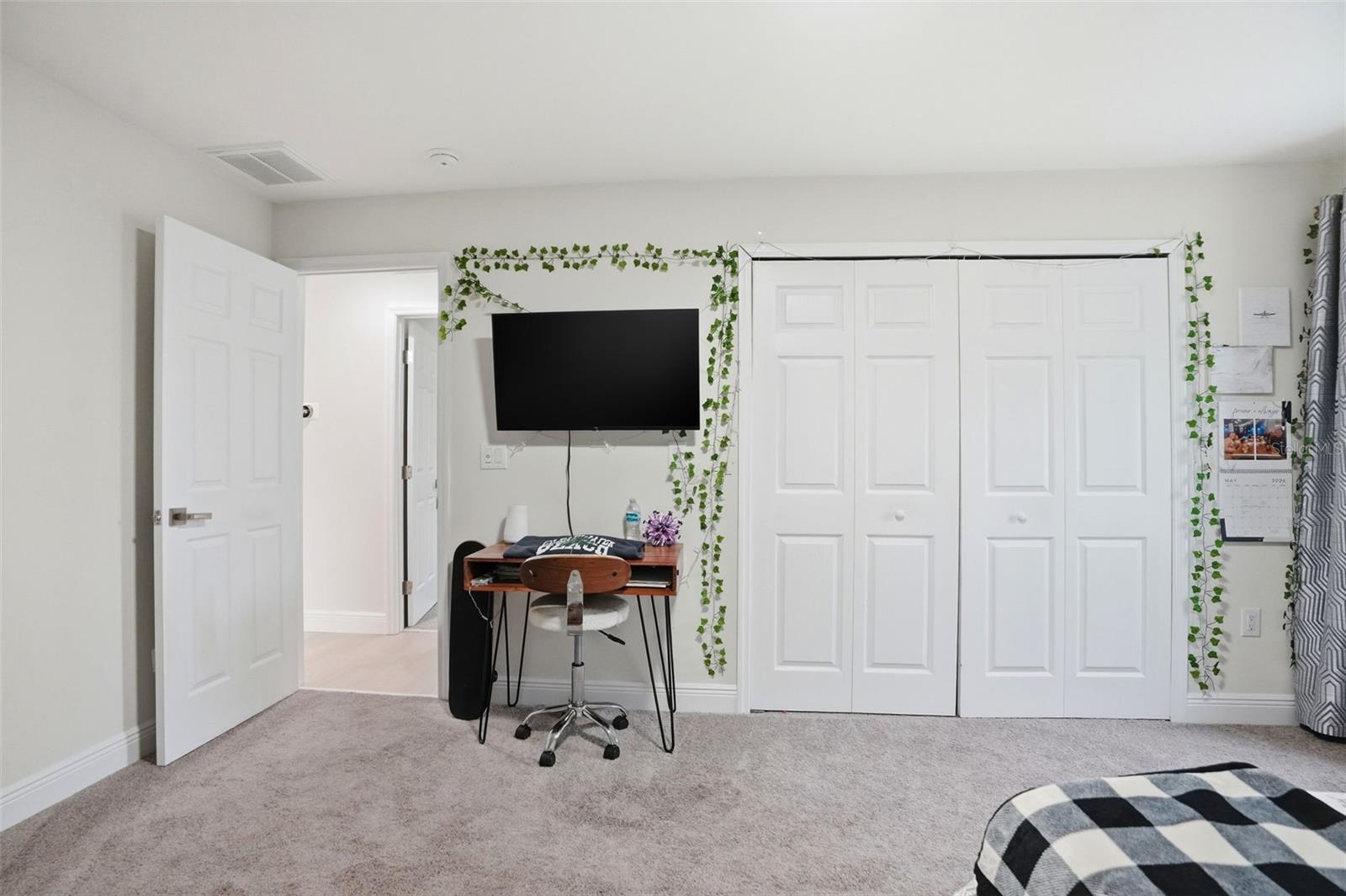 7279 BLACKBIRD AVE