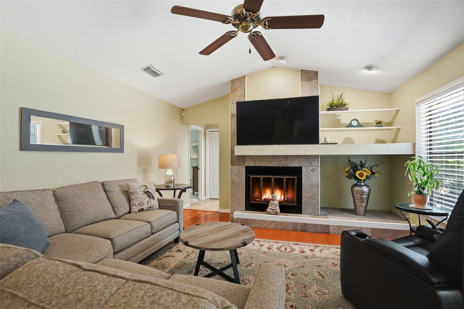 14480 LINDEN DR