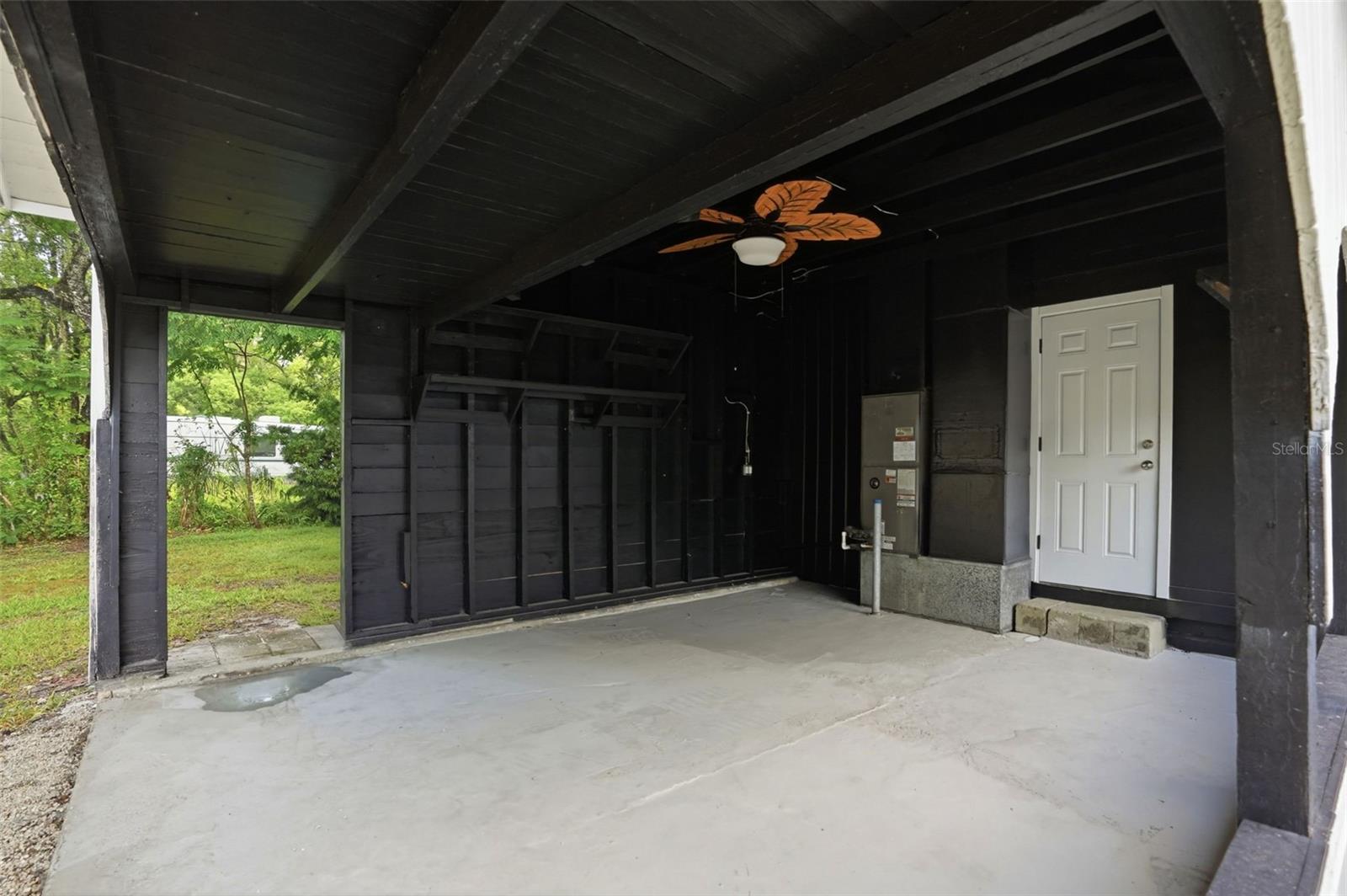 65 MARKHAM LN
