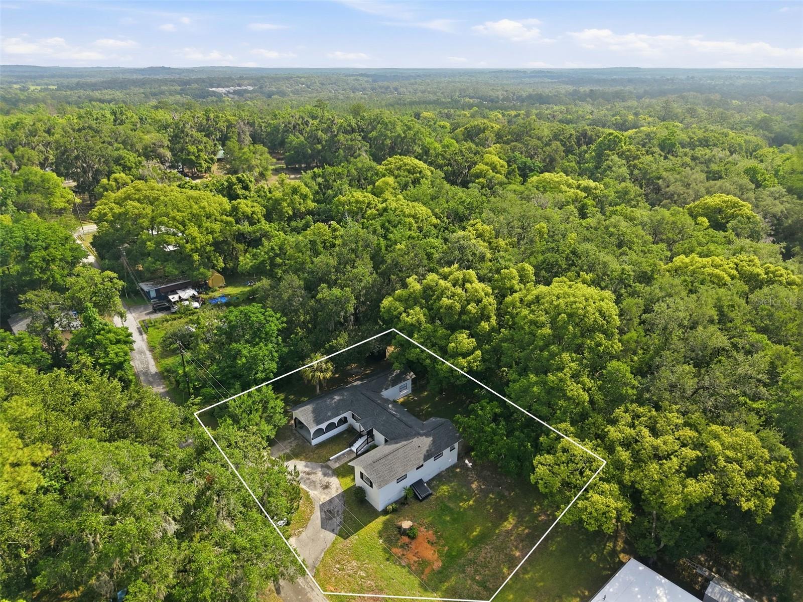 65 MARKHAM LN