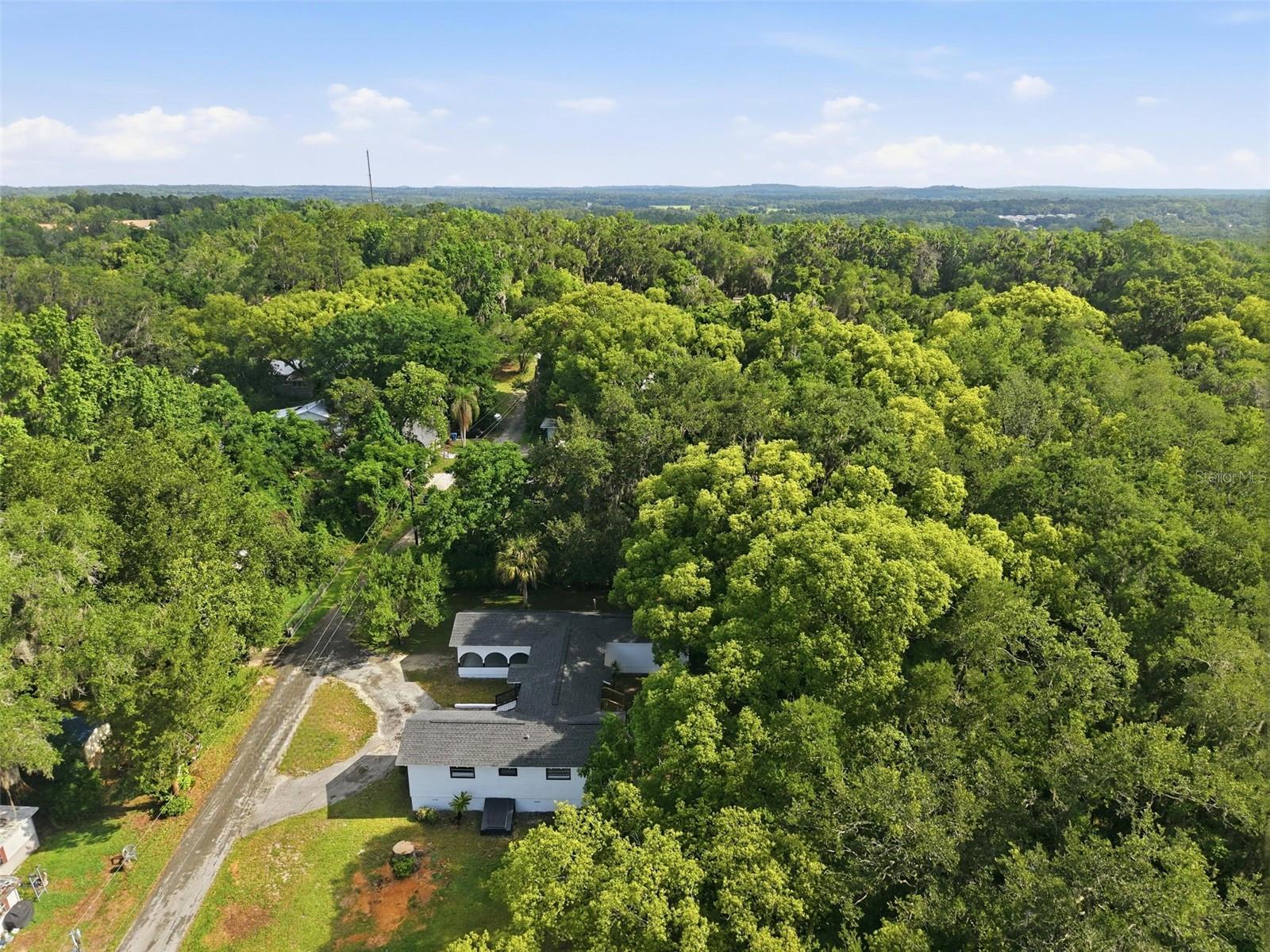 65 MARKHAM LN