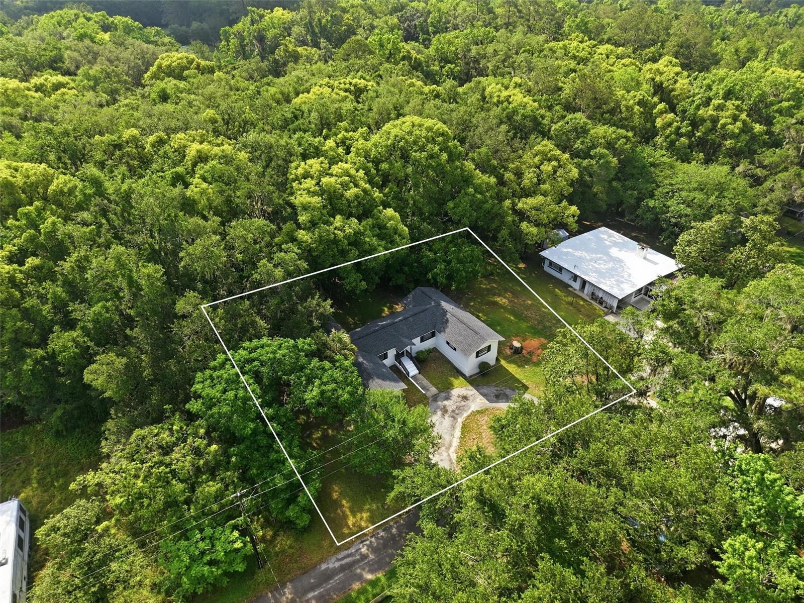 65 MARKHAM LN