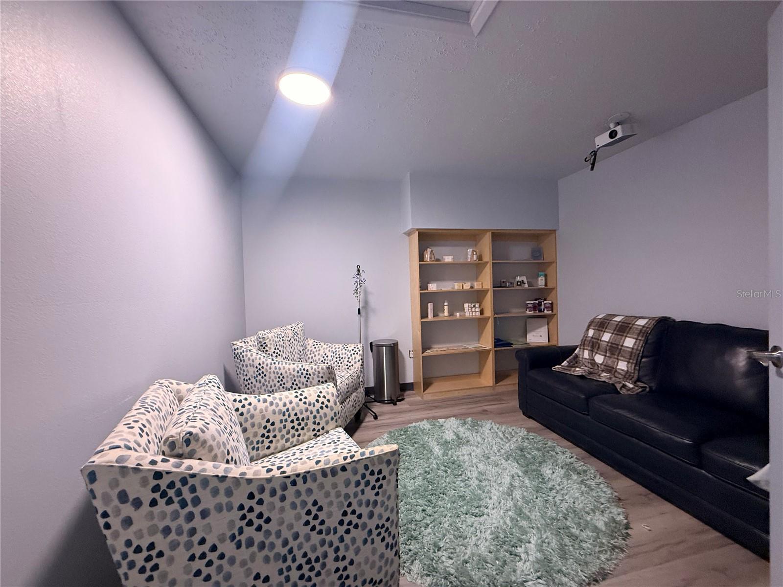 16331 CORTEZ BLVD