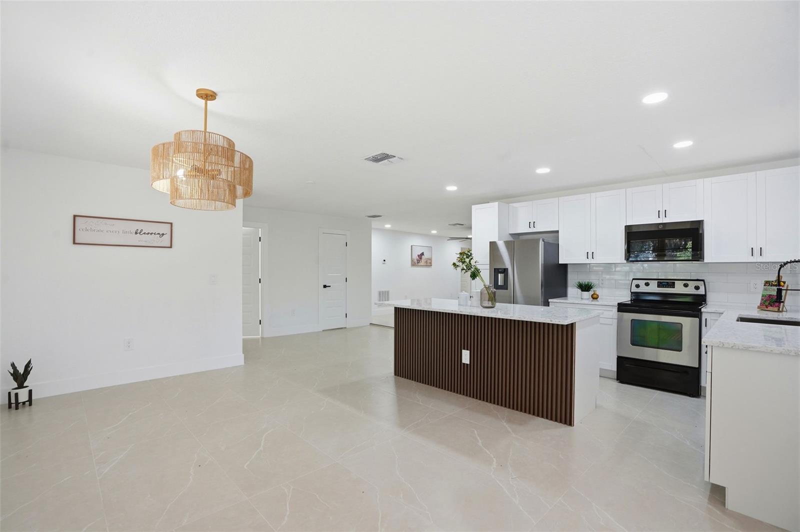 9900 W RIVERWOOD DR