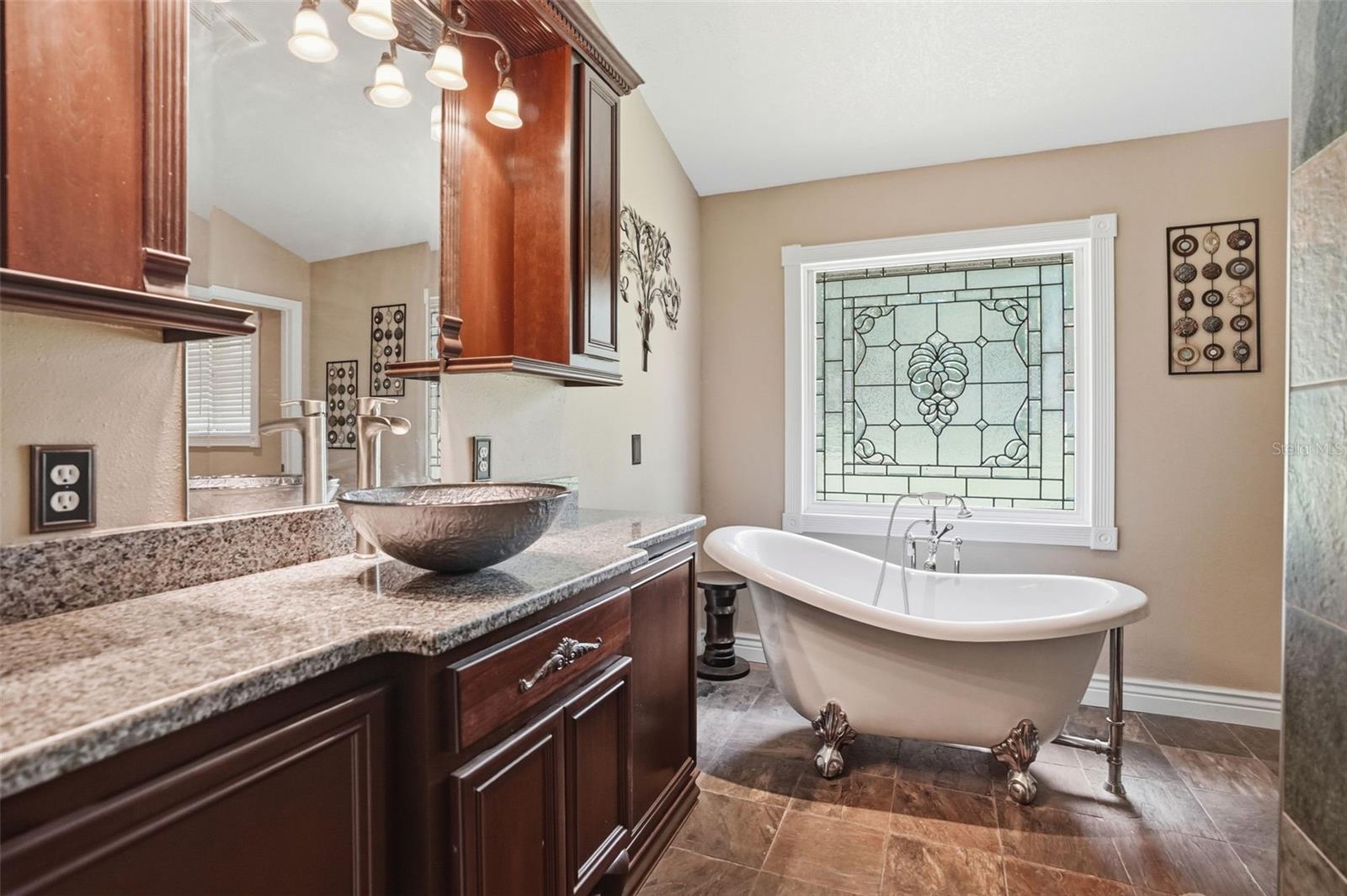 24050 WINDING CREEK DR