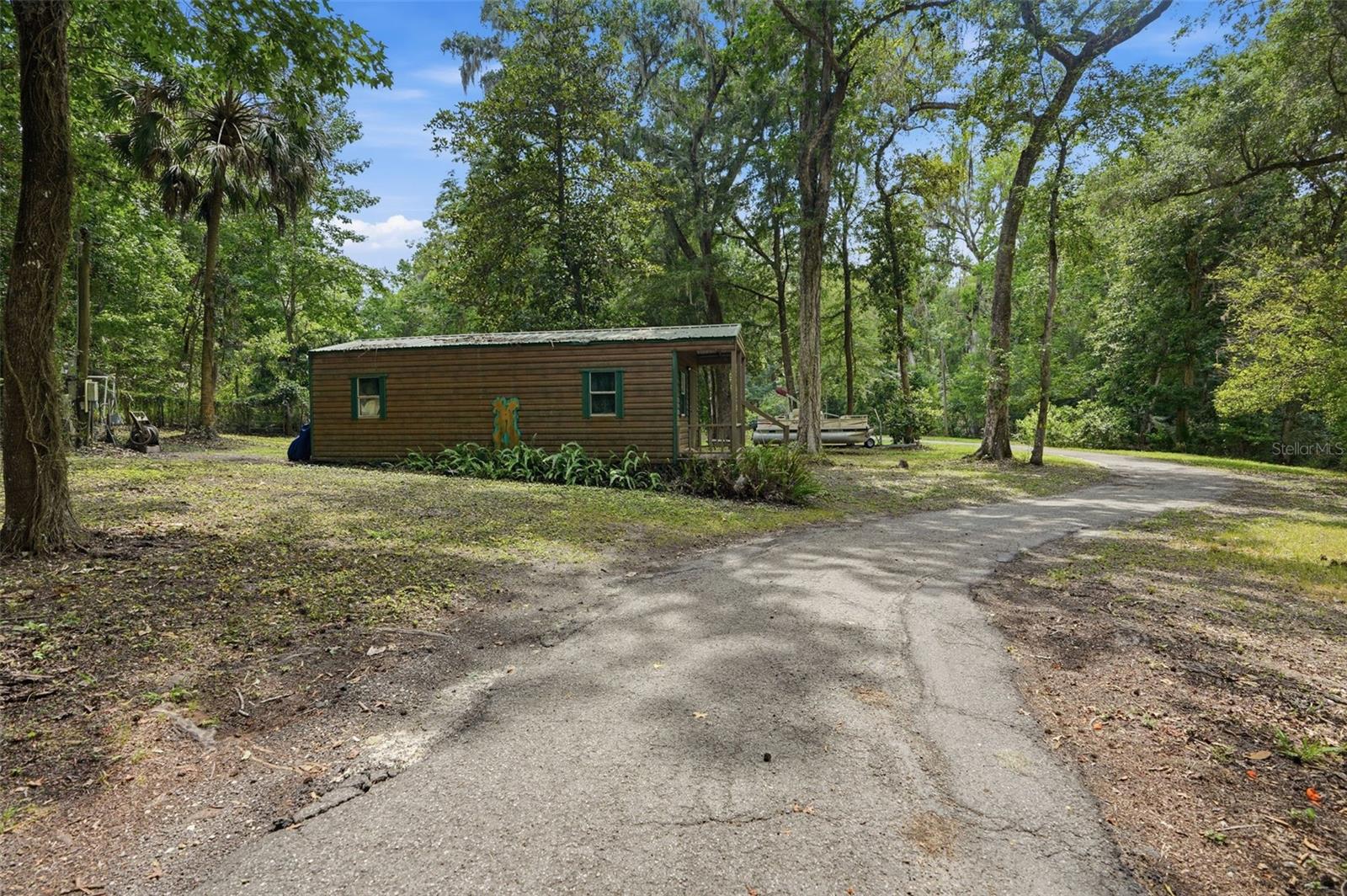 24050 WINDING CREEK DR