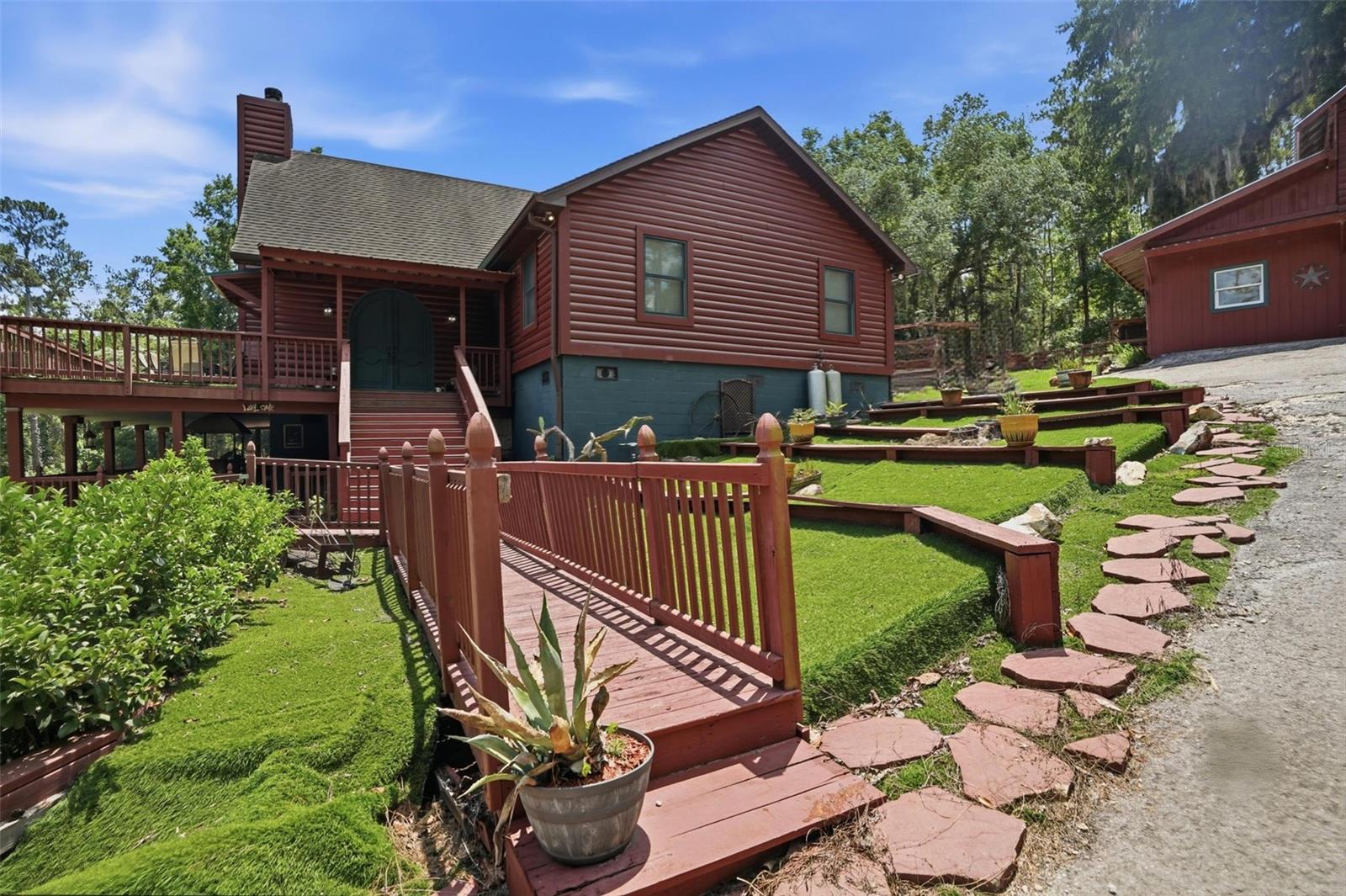 24050 WINDING CREEK DR