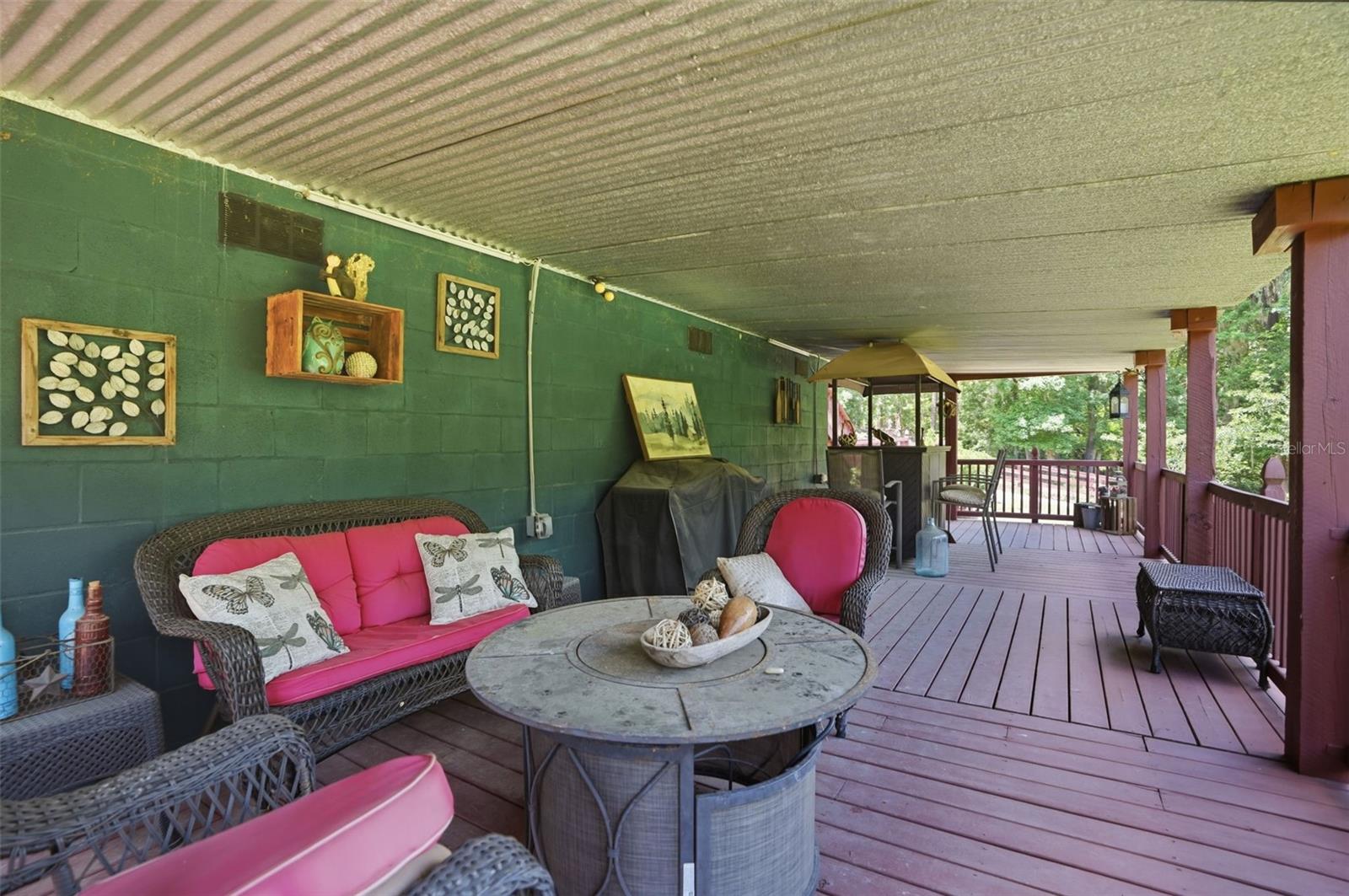24050 WINDING CREEK DR