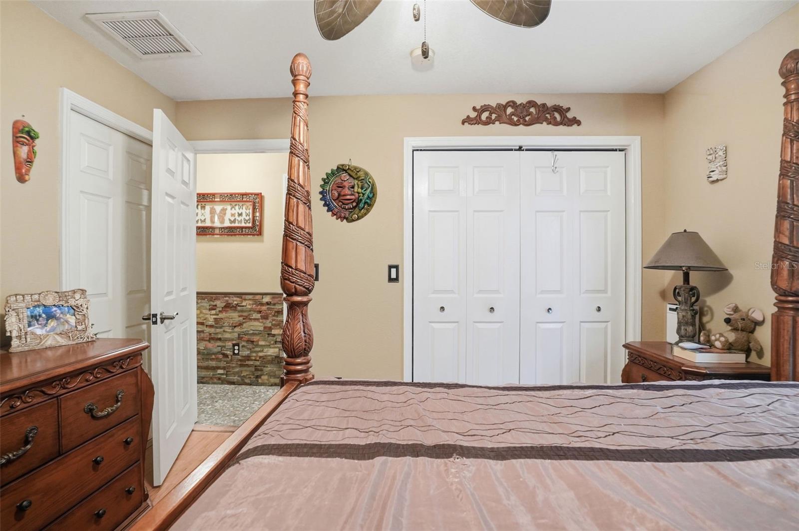 24050 WINDING CREEK DR