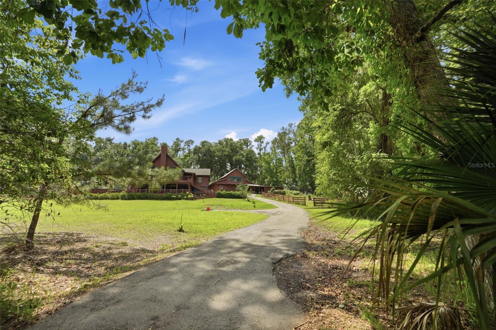 24050 WINDING CREEK DR