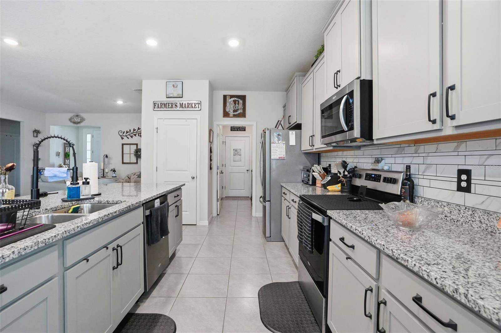 7562 ODESSA CT