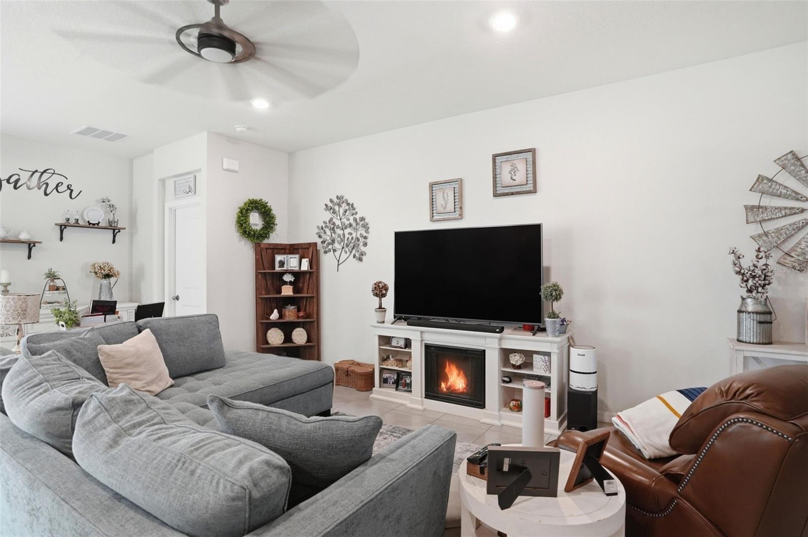 7562 ODESSA CT