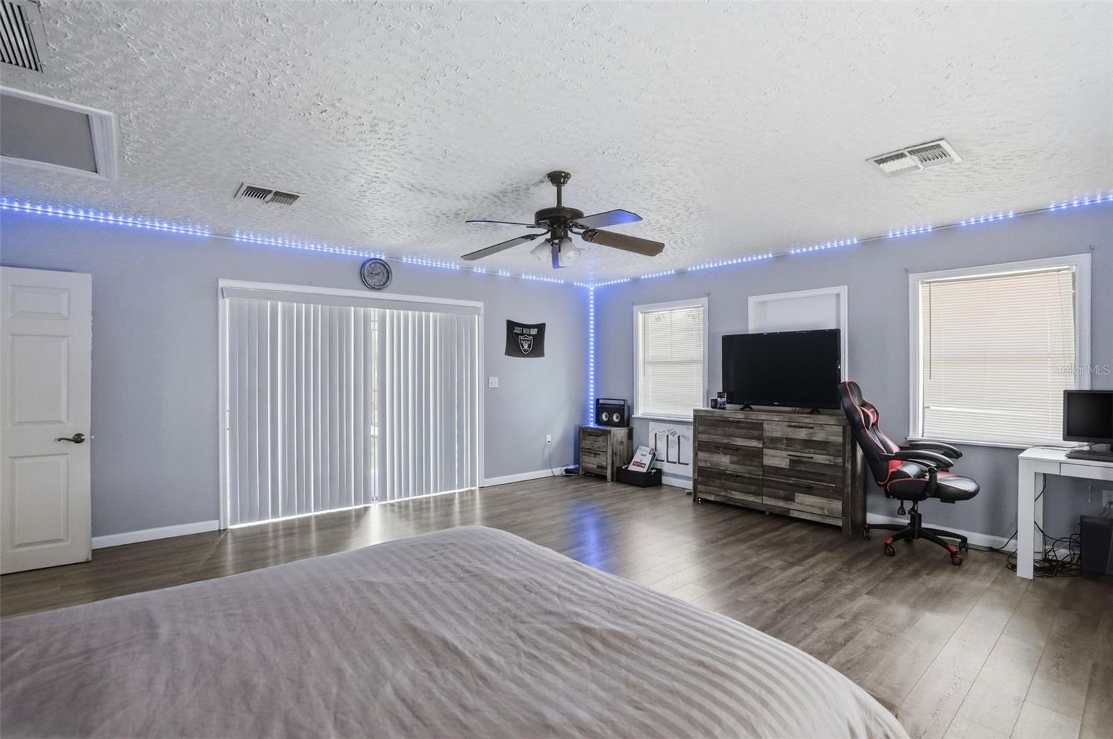 13032 LOLA DR