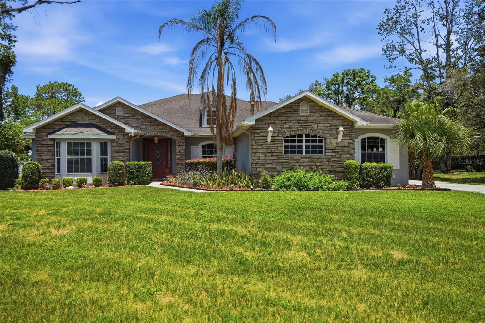 9011 FOXDALE LN