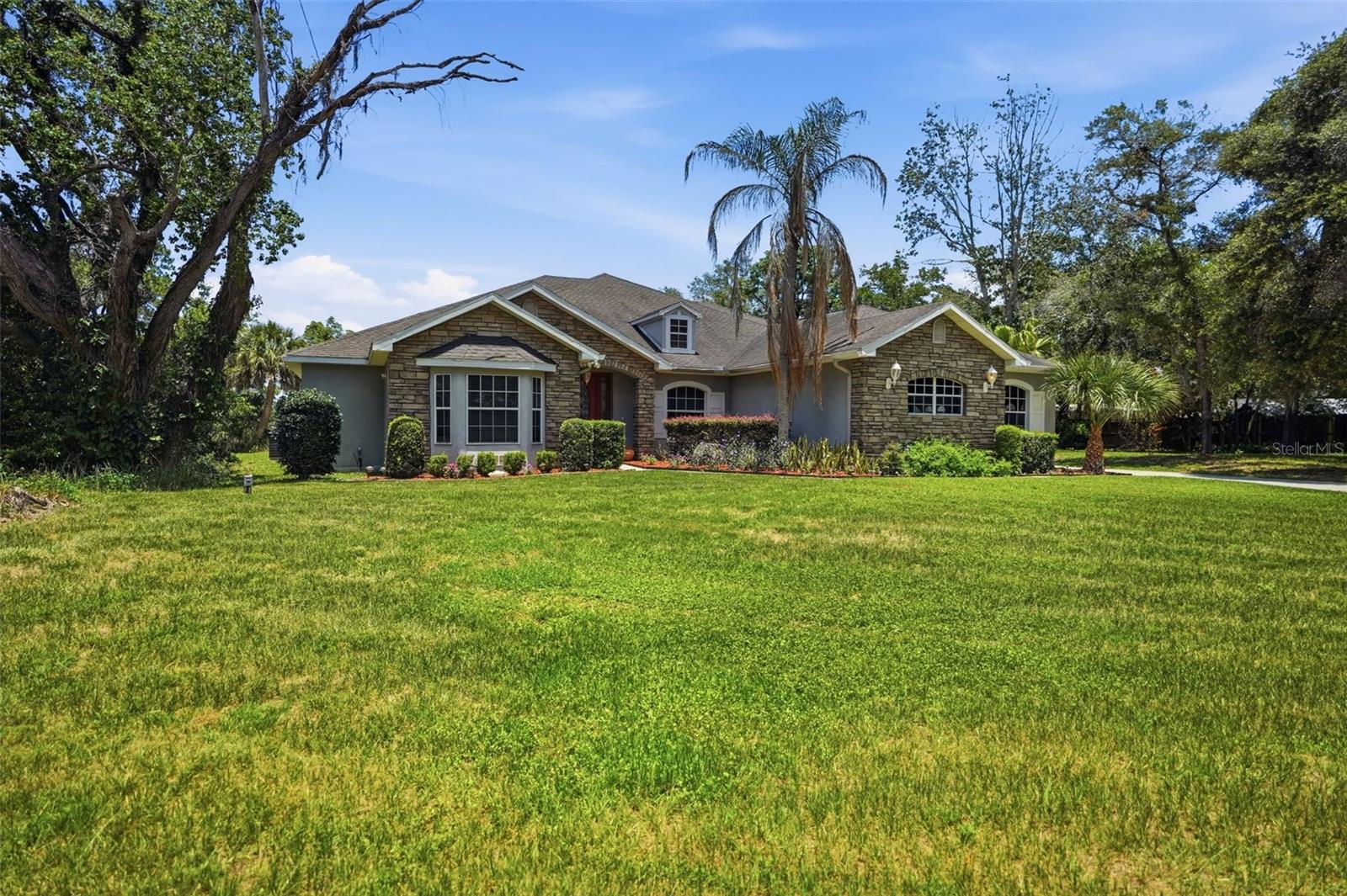 9011 FOXDALE LN